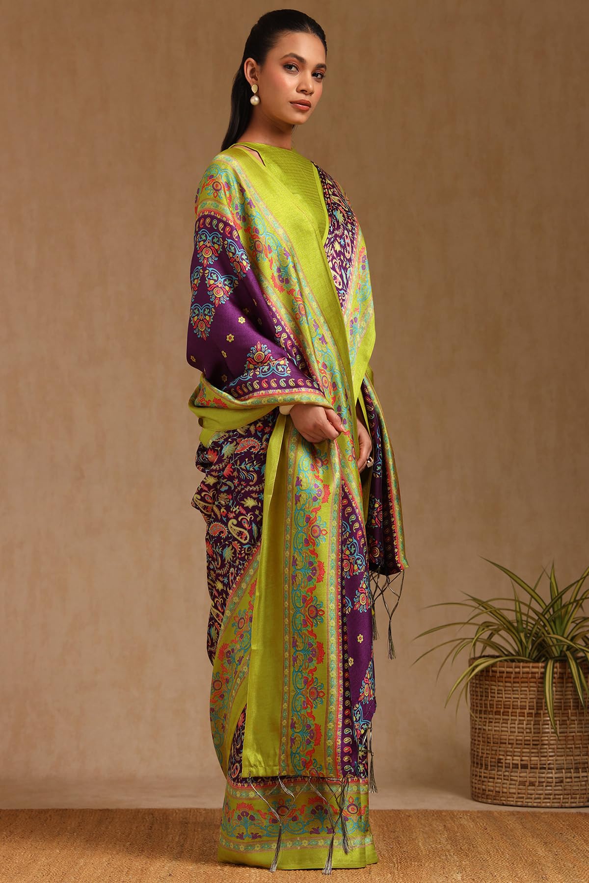 Soch Womens Purple Pashmina Paisley Print Saree