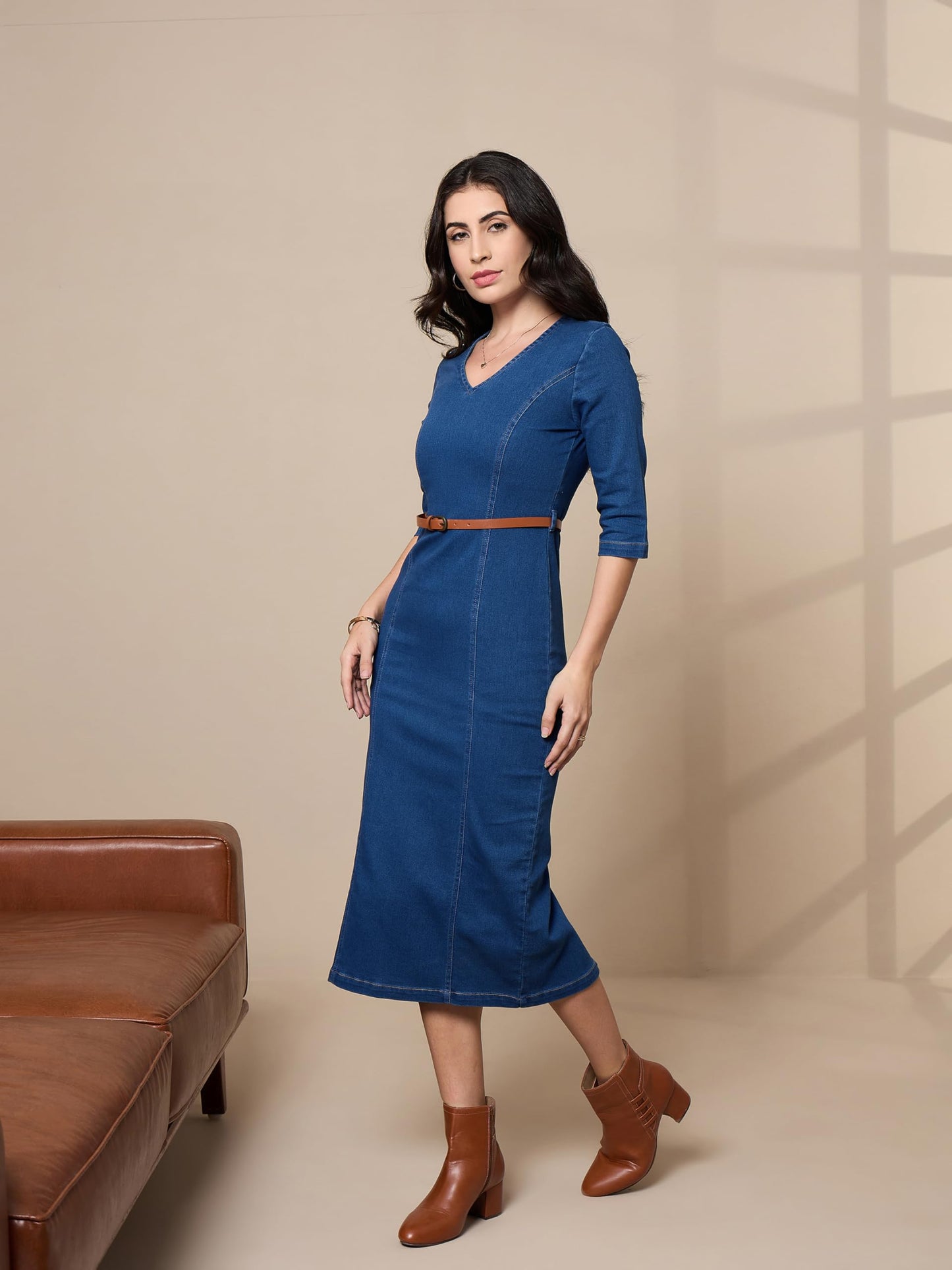 SASSAFRAS worklyf Blue Denim V-Neck Below Knee Dress