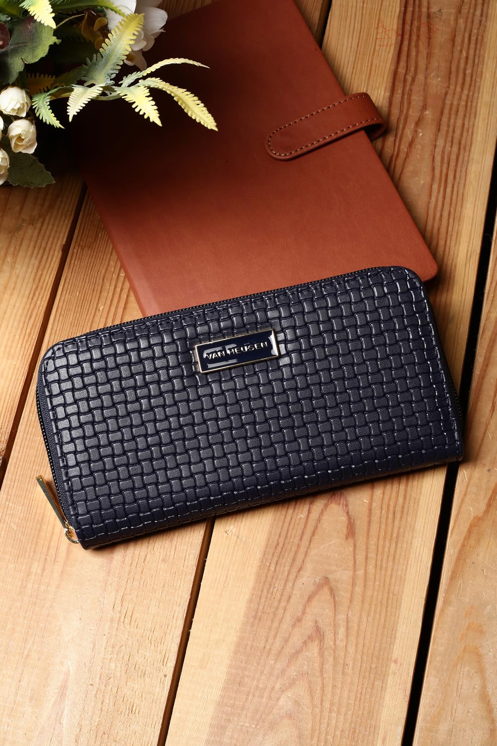 Van Heusen Synthetic Women's Clutch (Navy)