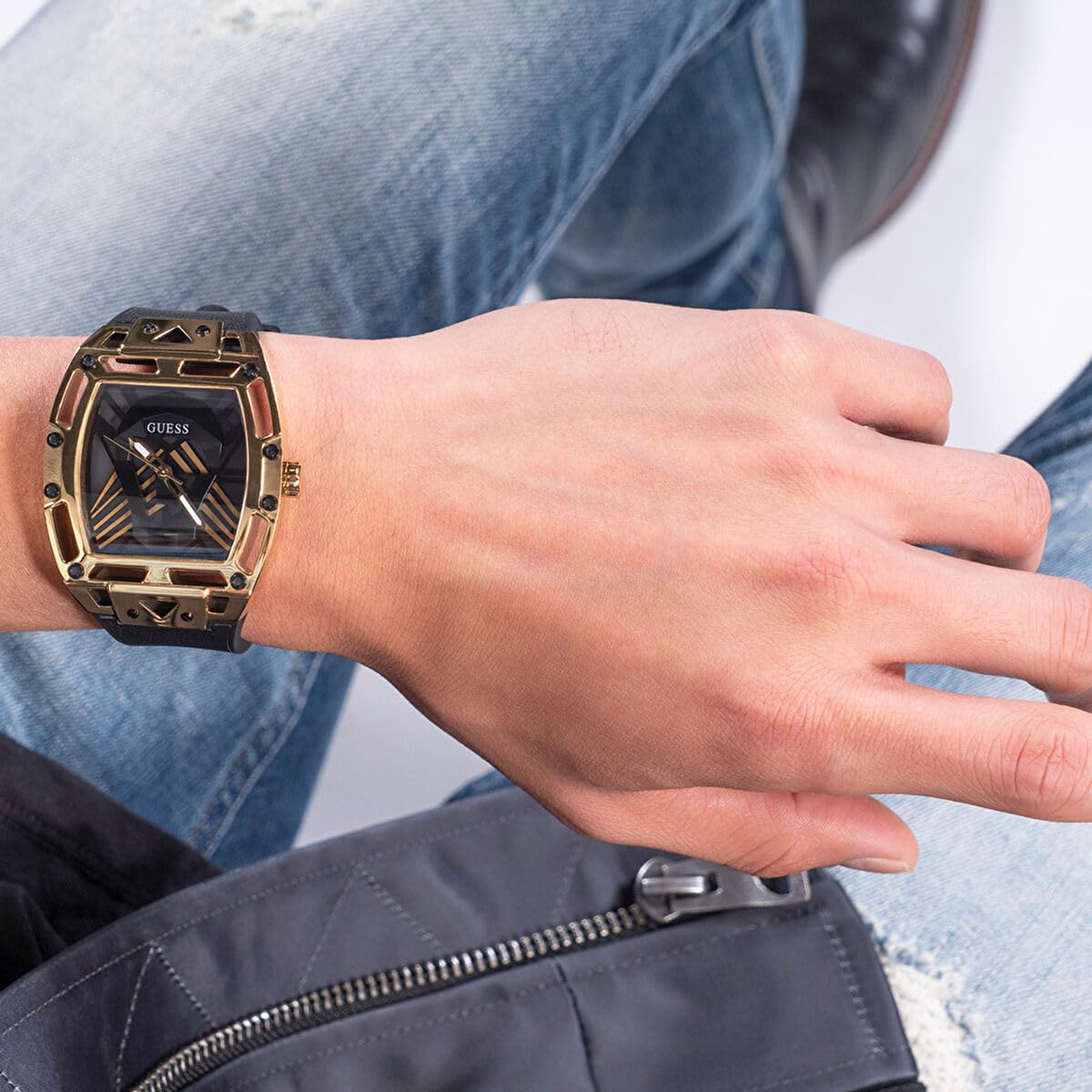 GUESS Analog Beige Dial Men's Watch-GW0500G1