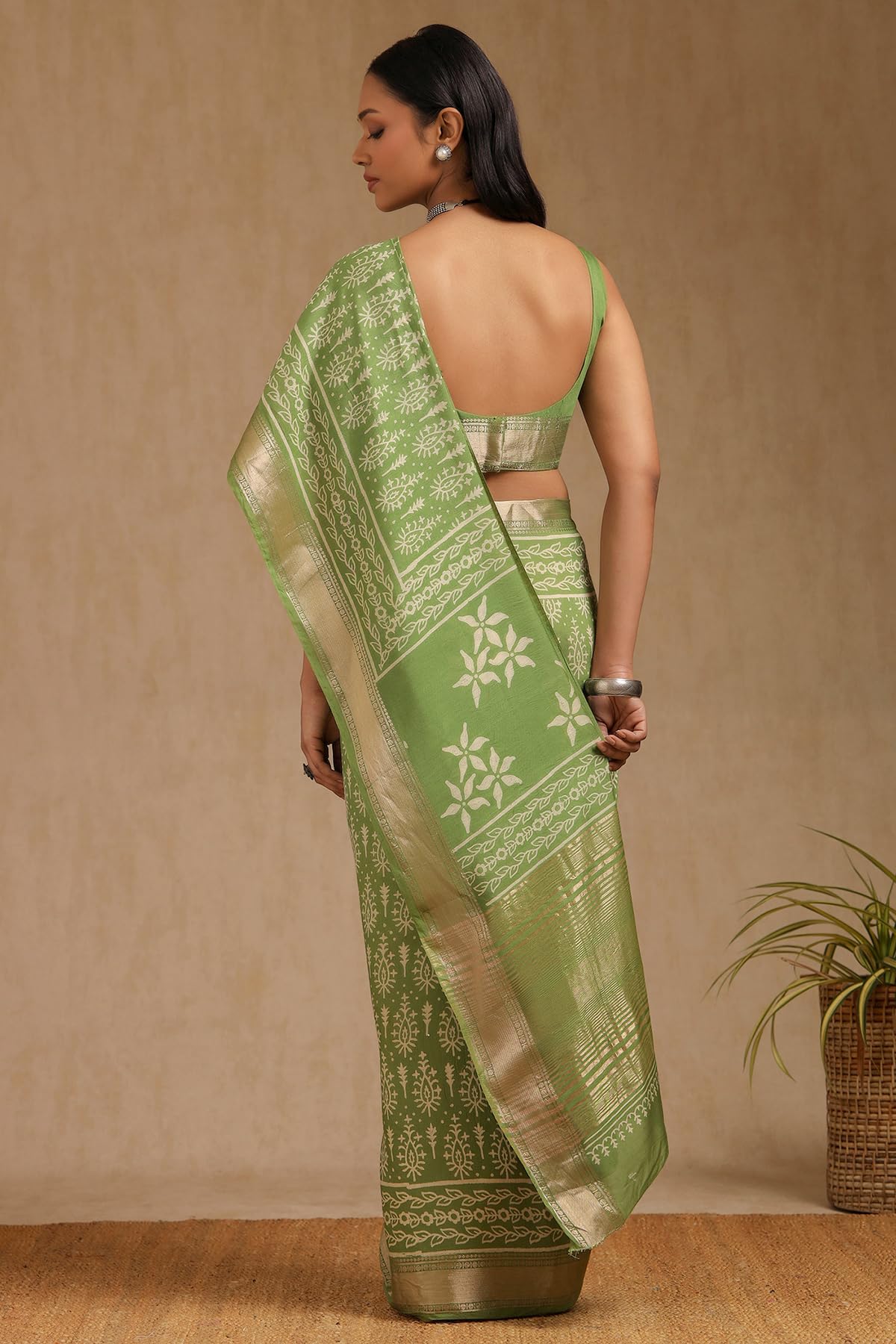 Soch Womens Light Green Viscose Block Print Saree