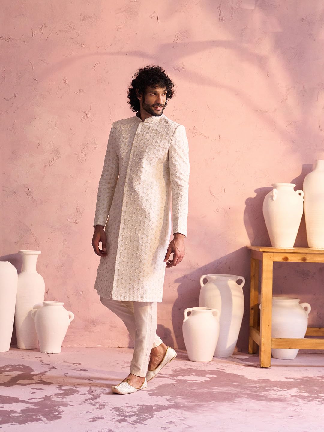 VASTRAMAY Men's Cream Georgette Sherwani Set_VSHRMIW237CRnPANT002CR_40