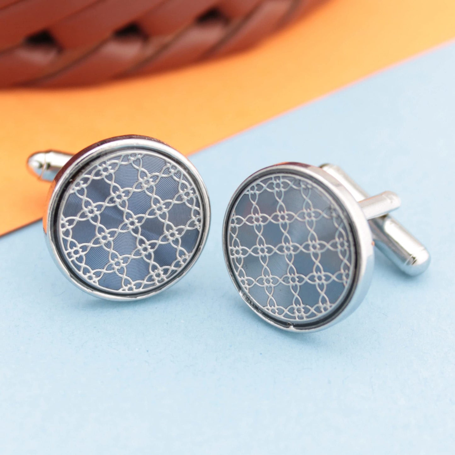 Kavove The Chain Quest Blue & Silver Cufflink For Men