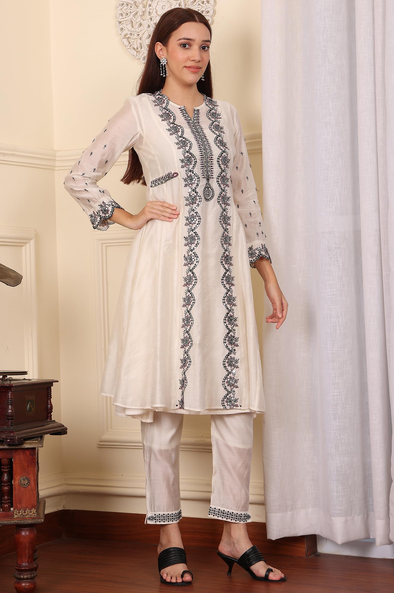 W for Woman Wishful White Chanderi Mock Panelled Embroidered Flared Kurta, Straight Pants and Dupatta Set (Size: XXL)-24FESP10672-221349