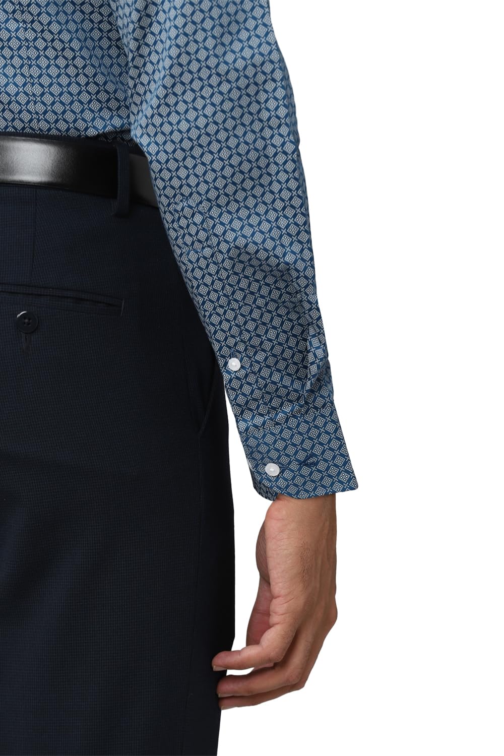 Van Heusen Cotton Men's Fitted Shirt (VHSFRSLBW67779_Medium Blue 42)