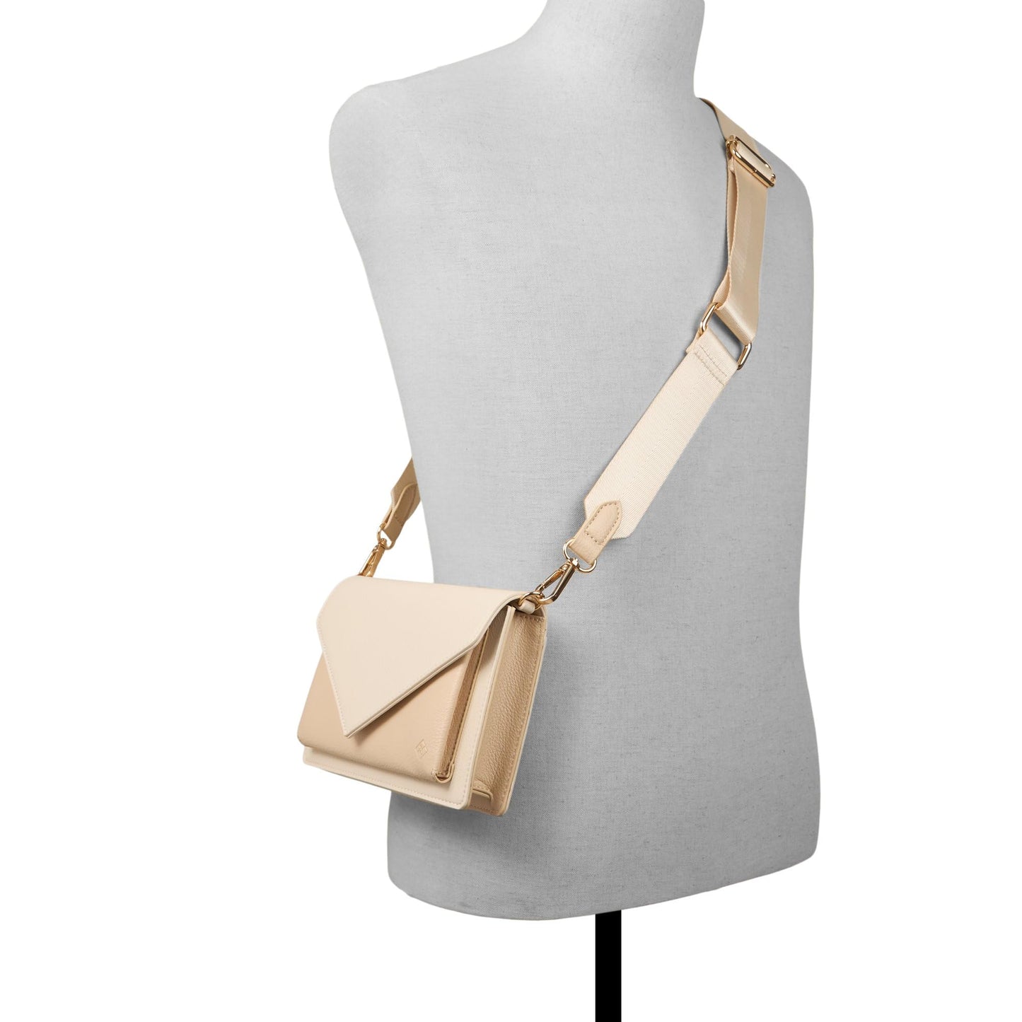 Call It Spring LARISSAA Women's Beige Combo Cross Body Bag