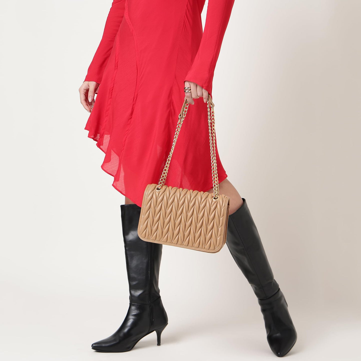 Fastrack QuiltGrid Shoulder Bag | Faux-Leather Women’s Handbag | Diamond Quilted Design | Adjustable Chain Strap | Zipper & Magnetic Closure | Gold-Finish Hardware