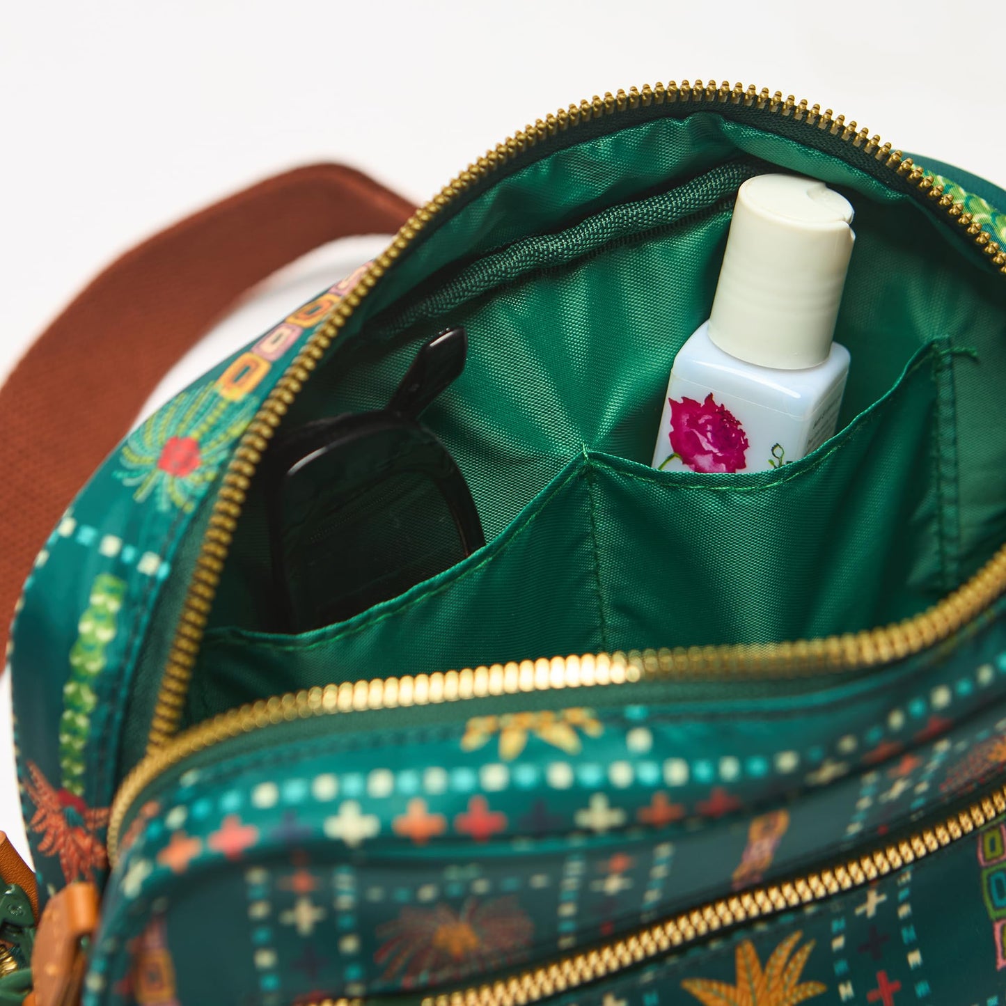 Chumbak Weekends Messenger Bag - Palms, Digital Nomad, Sling Bag for Women and Girls, Stylish Crossbody Purse Bag, Adjustable Strap, Mini Makeup Pouch