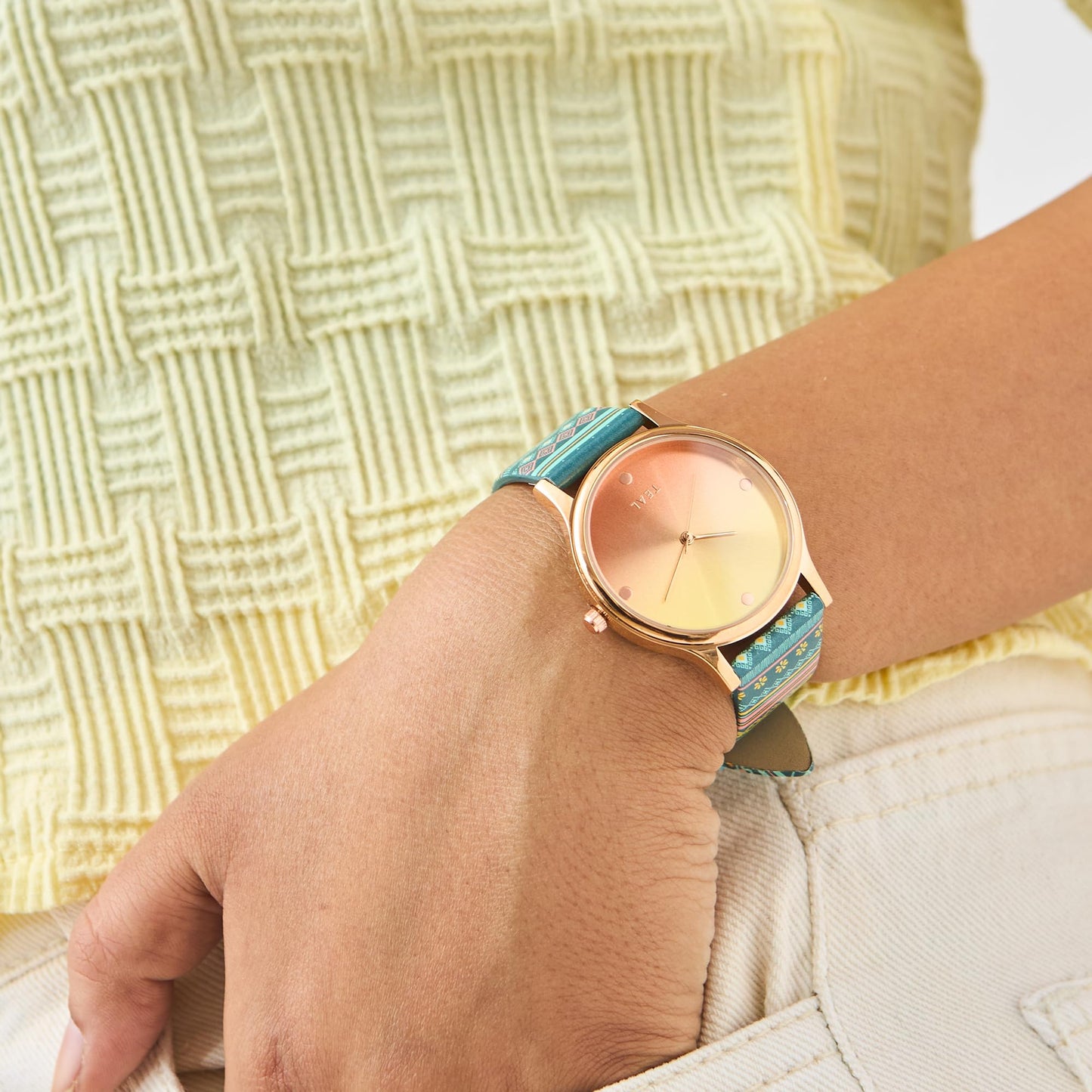 TEAL BY CHUMBAK Round Dial Analog Hand Watch for Women, Gifts for Women/Girls/Ladies, Stylish Fashion Watch for Casual/Work