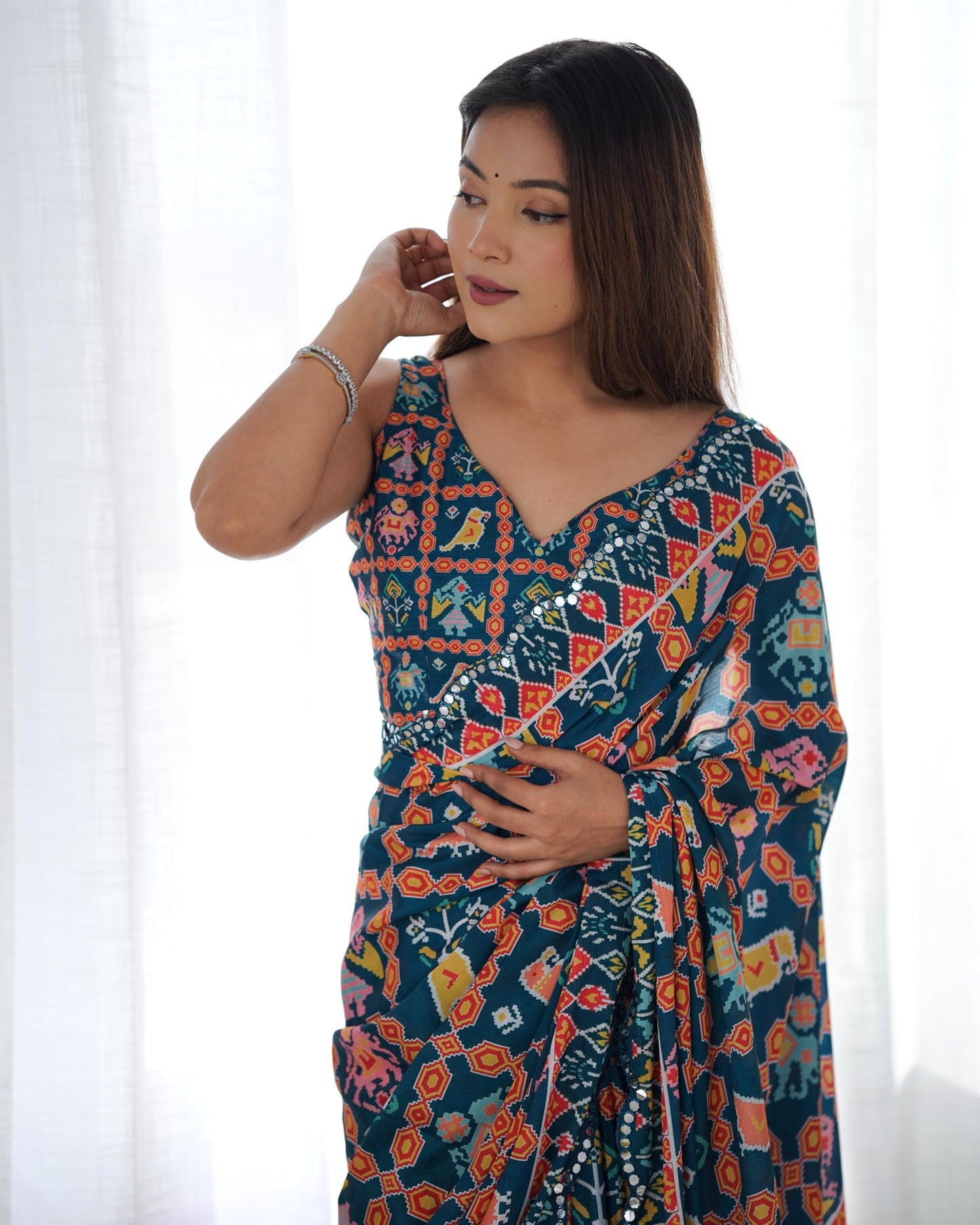 Ethnex Heavy Chinon Kutchi Work Mirror Lace Border Printed Saree With Unstitched Matching Blouse Piece (Dark Blue)
