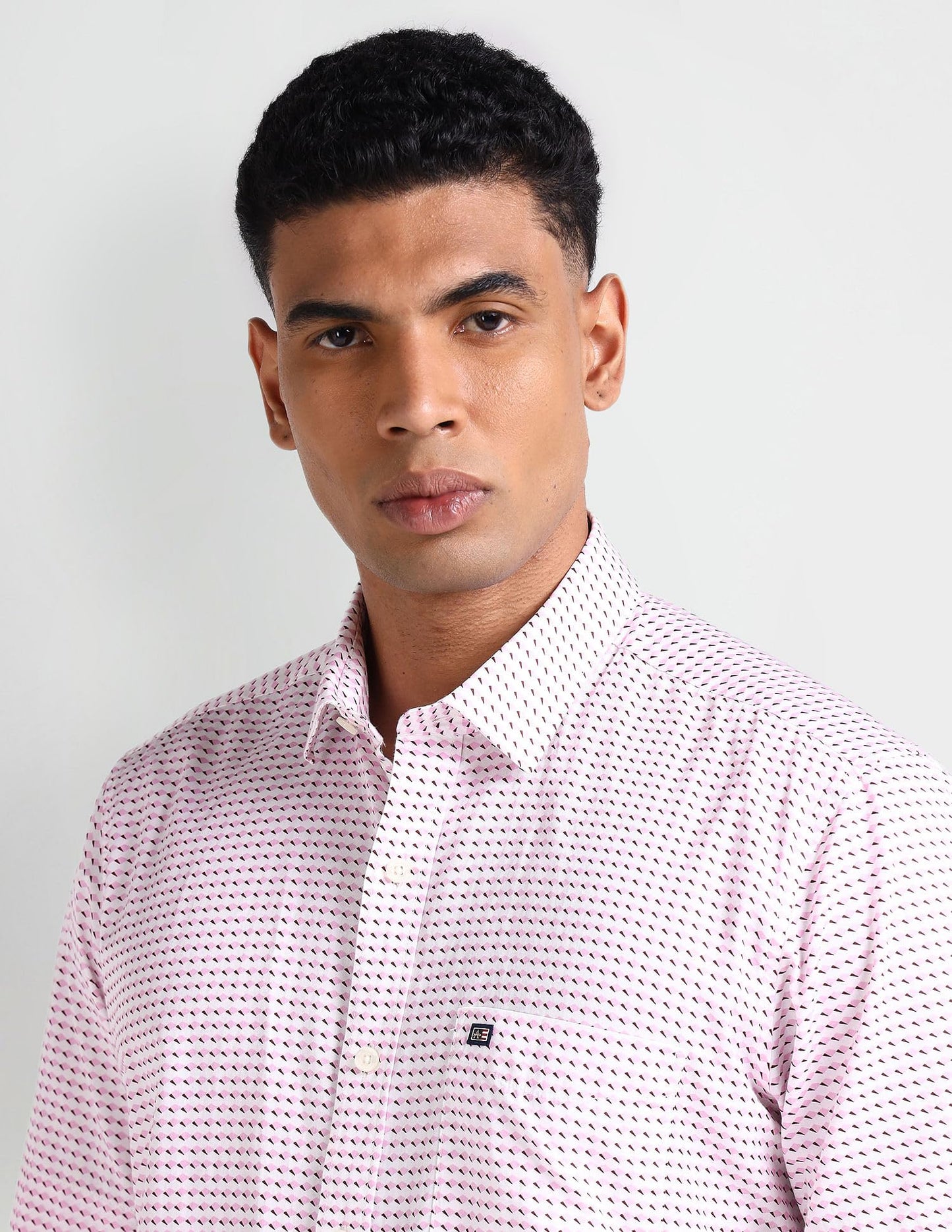 Arrow Sport Short Sleeve Geometric Print Shirt Light Pink