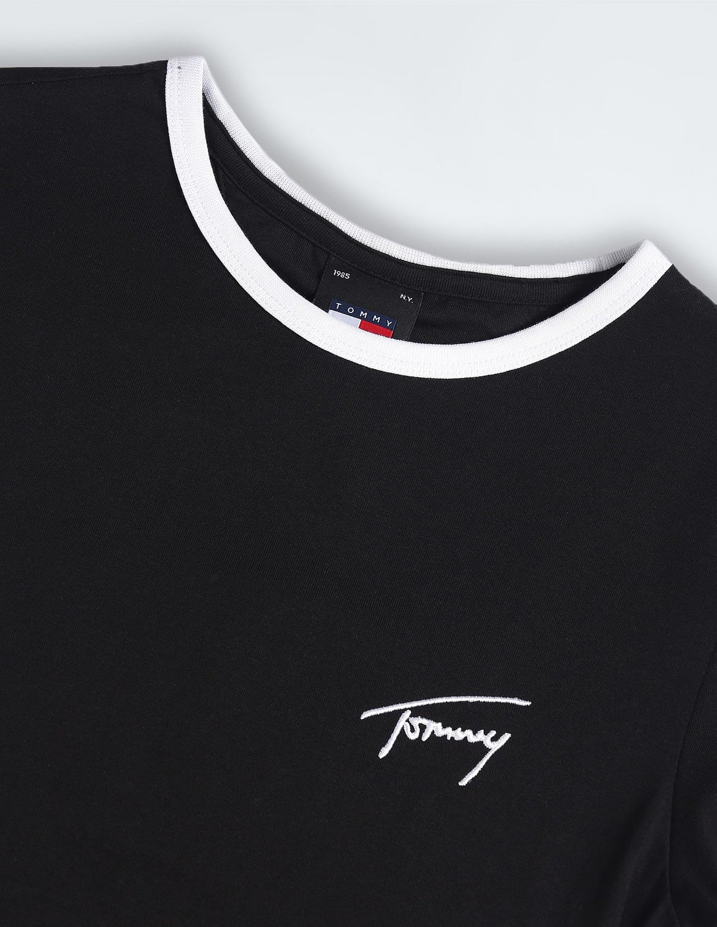 Tommy Hilfiger Womens Black Color T-Shirt (L)