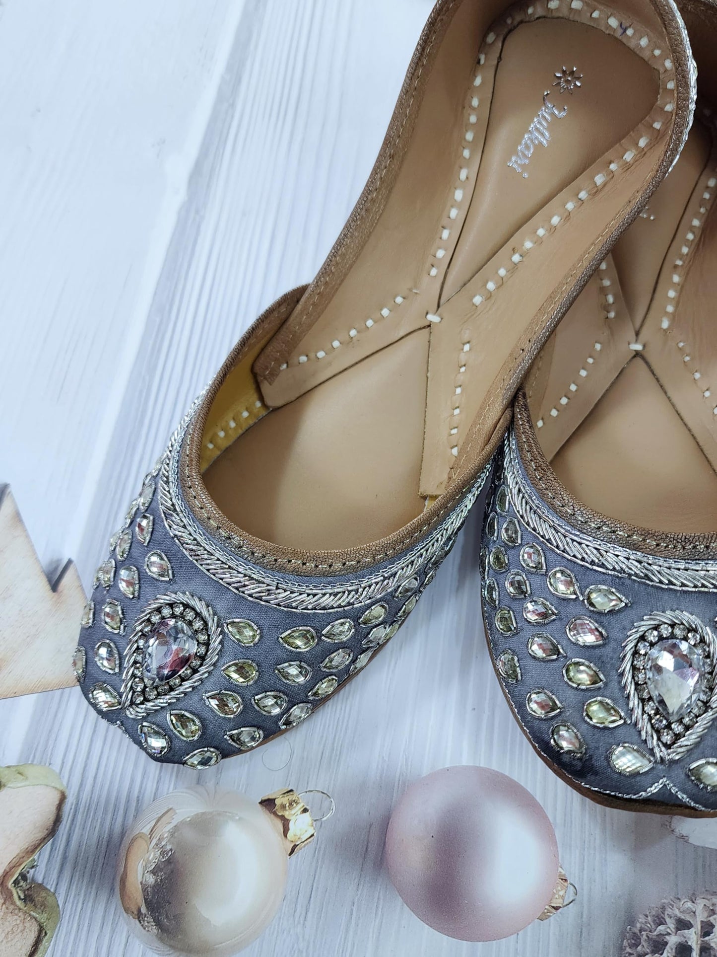 Fulkari Formal Shoes for Women – Elegant & Comfortable Office Wear, Stylish Leather Finish, Cushioned Insole, Ideal for Work, Business Meetings & Formal Events