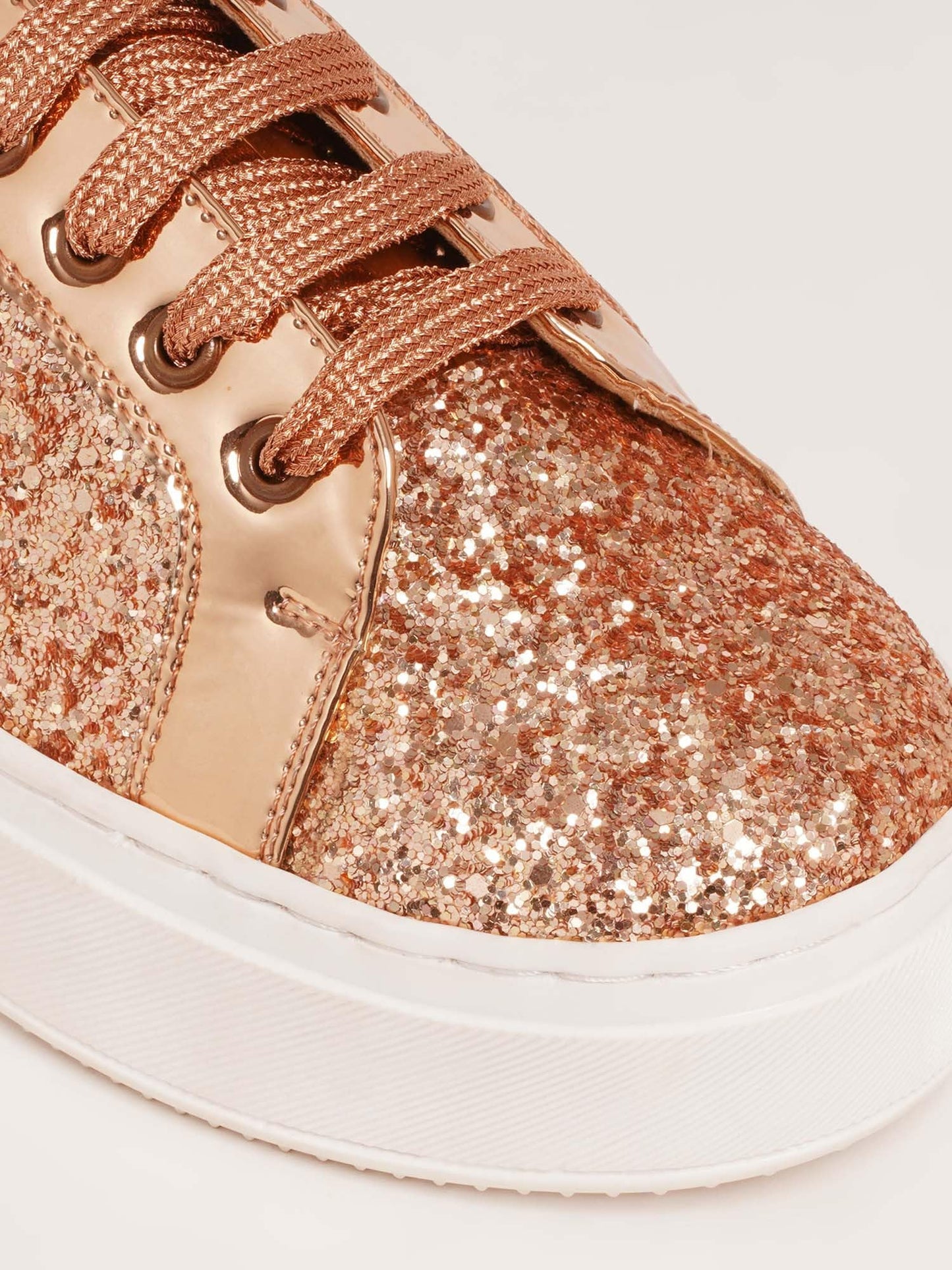 THE QUIRKY NAARI Glitterati Sneakers - Rosegold with A High End Feel | Metallic | 3 UK