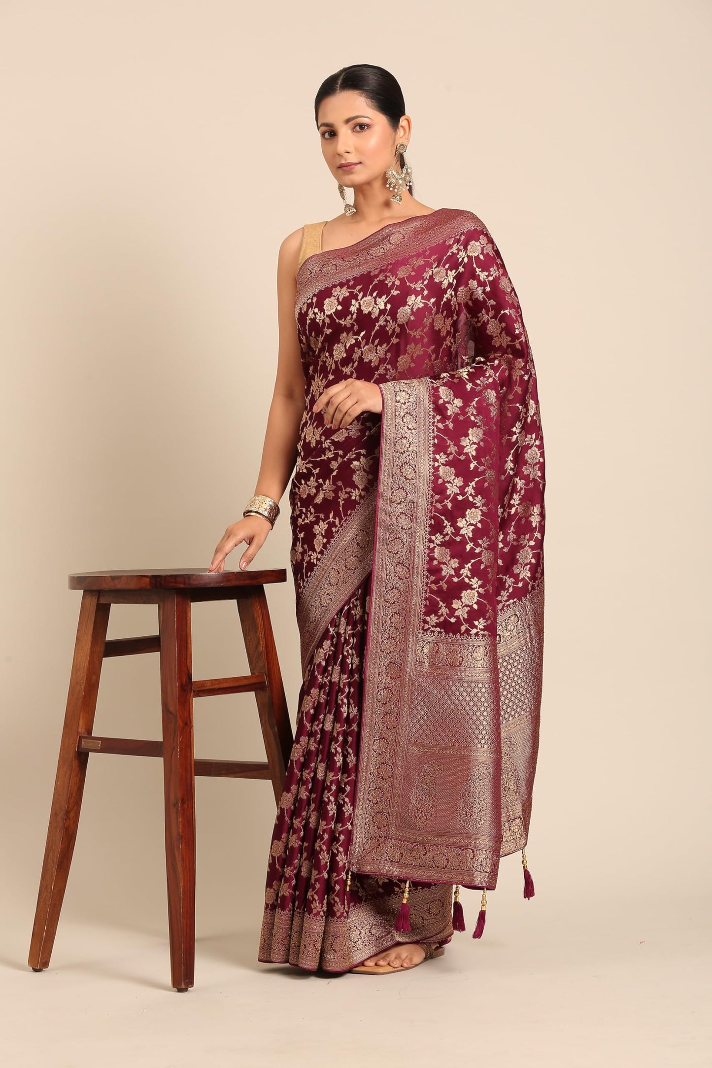 MOHEY Women's Art SilkBel Buti Patterned Zari Weave Saree (Wine)