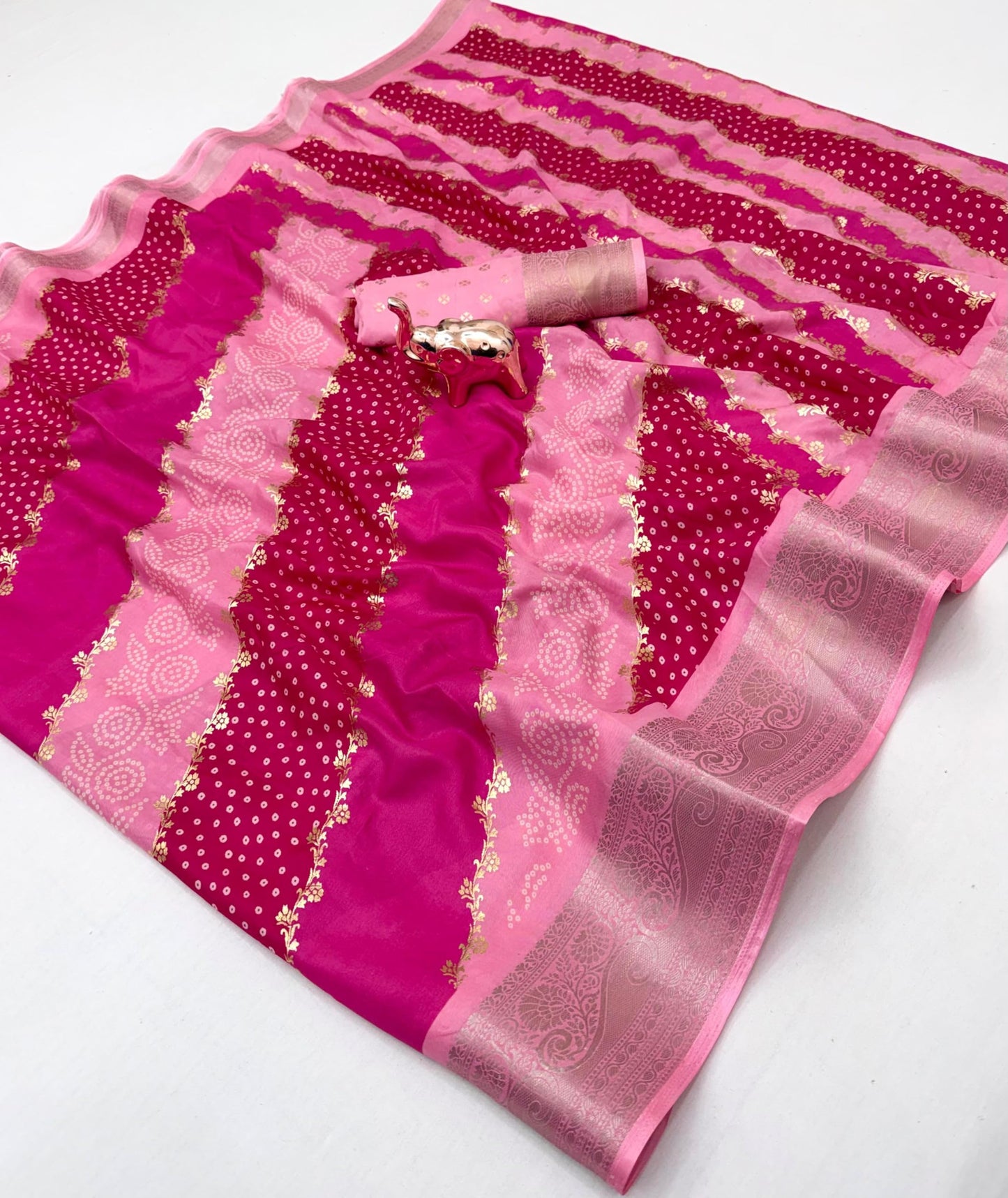 TUSHANA Kalamkari Floral Prints Dola Silk Saree With Rich Zari Border Designer Pallu Attach Blouse Piece (Pink)