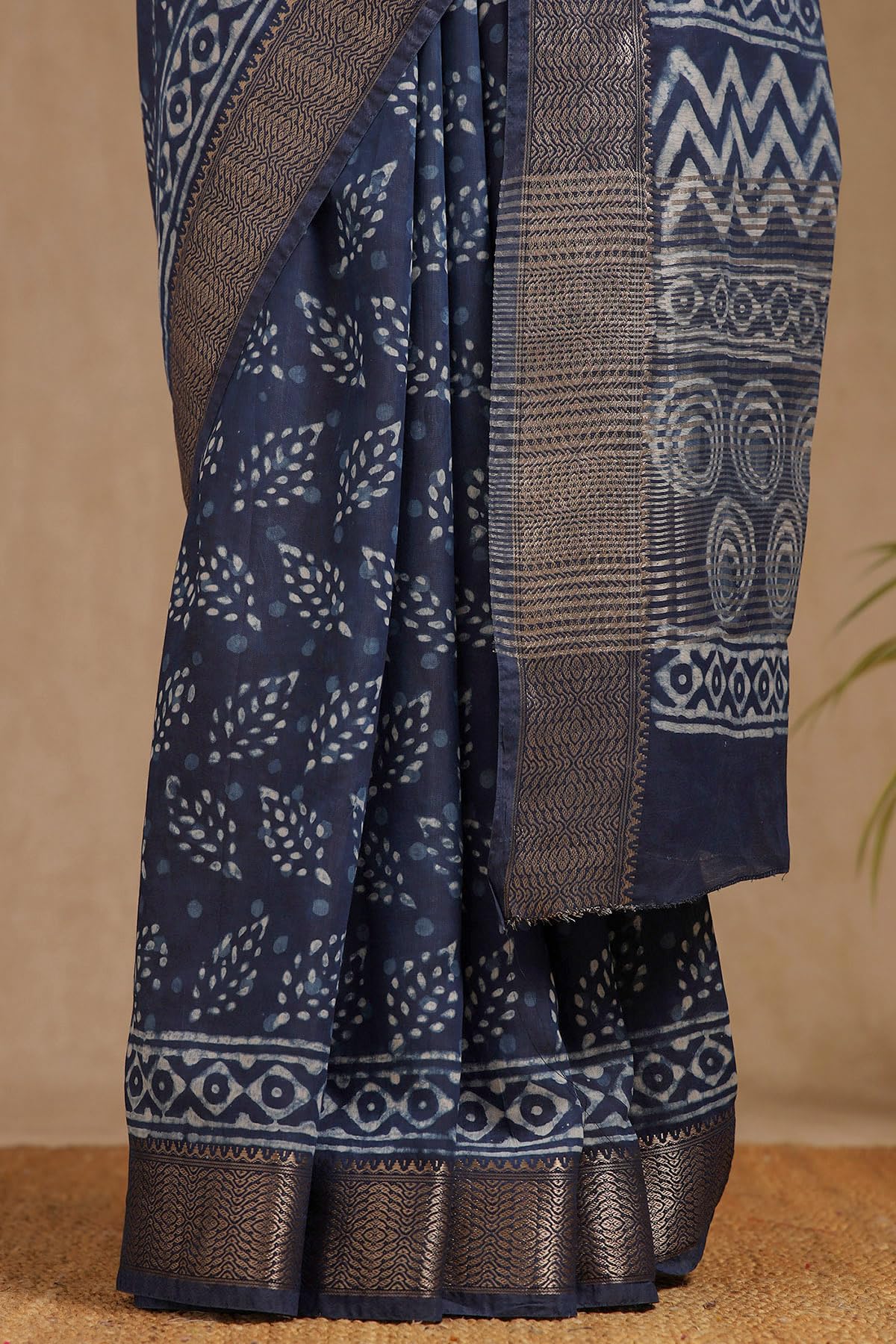 Soch Womens Indigo Viscose Block Print Saree