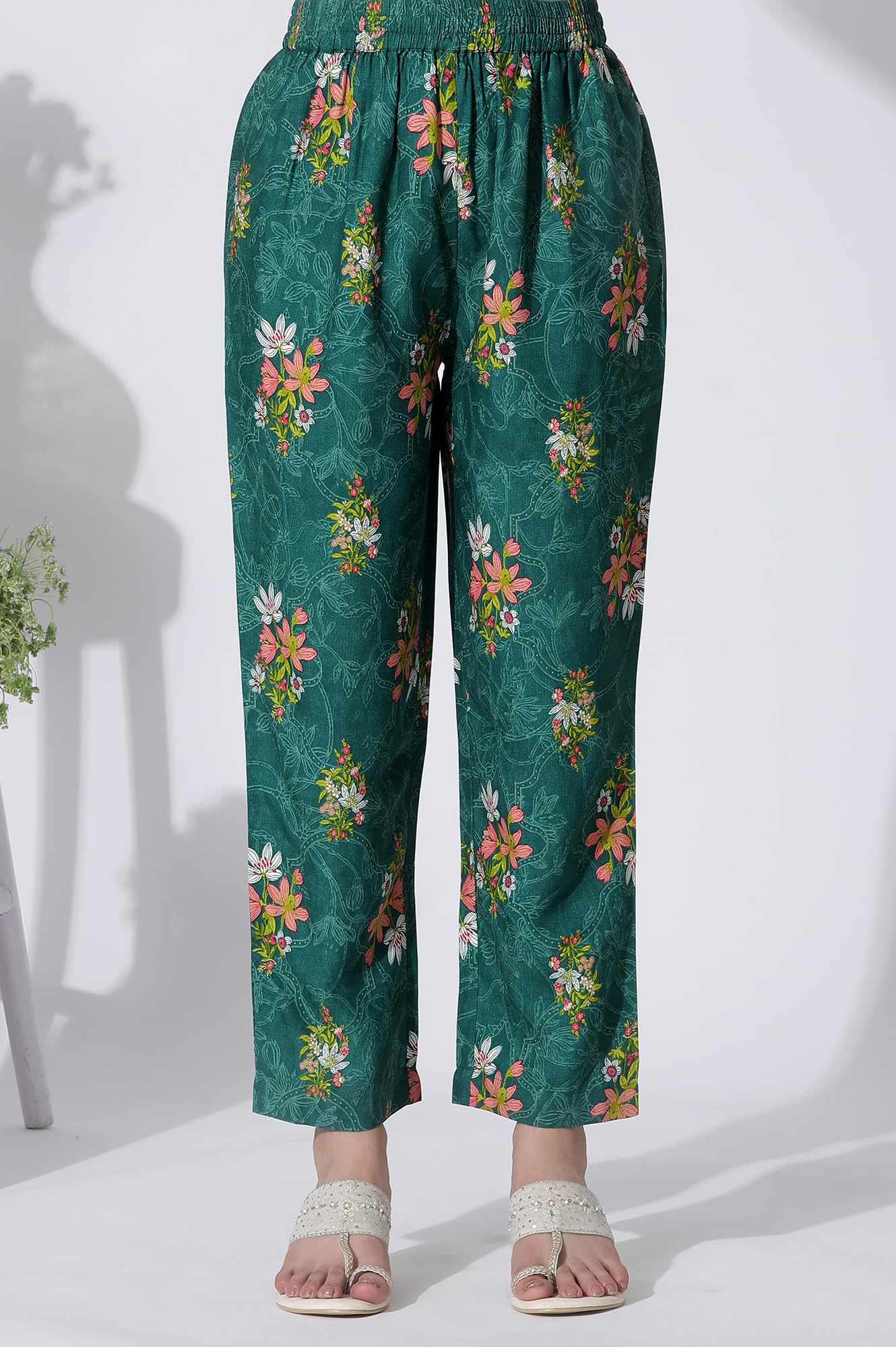 W for Woman Emerald Green Panelled Embroidered Kurta, Pants and Printed Chanderi Dupatta_24AUWS11400-221953_XL