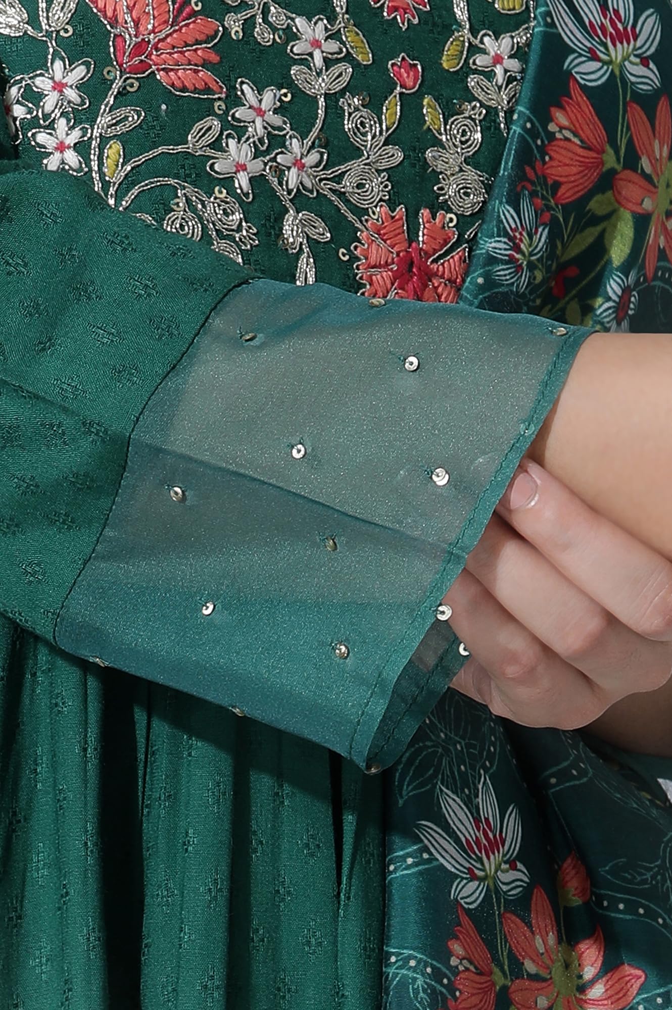 W for Woman Emerald Green Panelled Embroidered Kurta, Pants and Printed Chanderi Dupatta_24AUWS11400-221953_XL