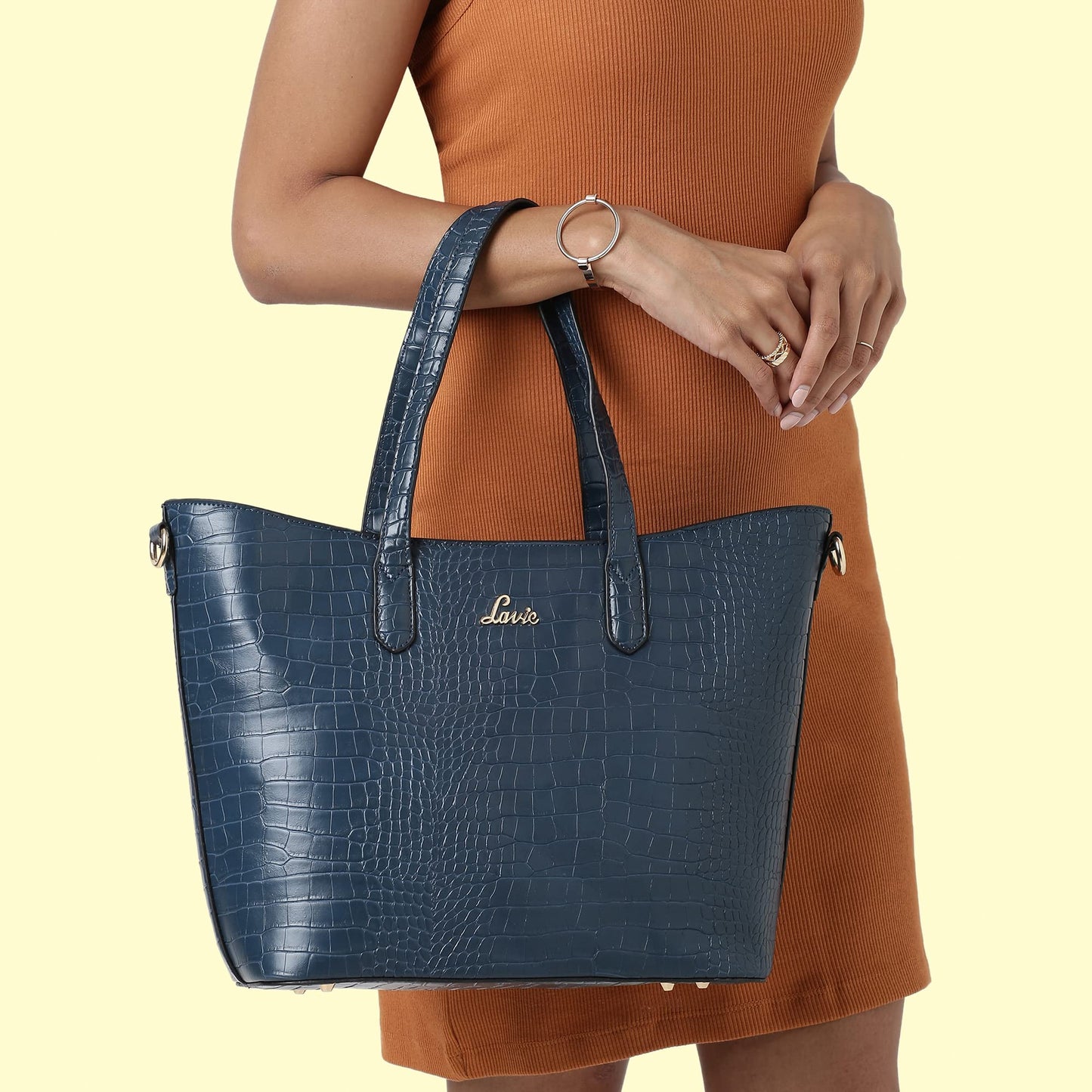 Lavie Hailon Women's Large Tote (Navy)