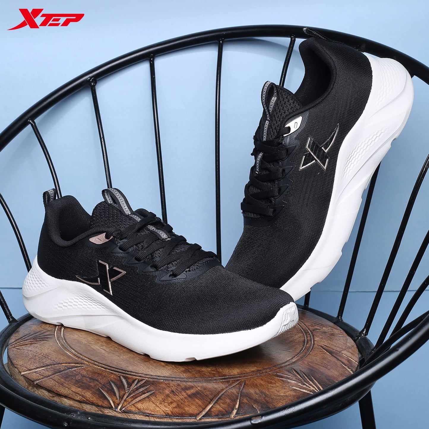XTEP Women's Black Mesh Upper Lightweight Sports Running Shoes (3.5 UK)