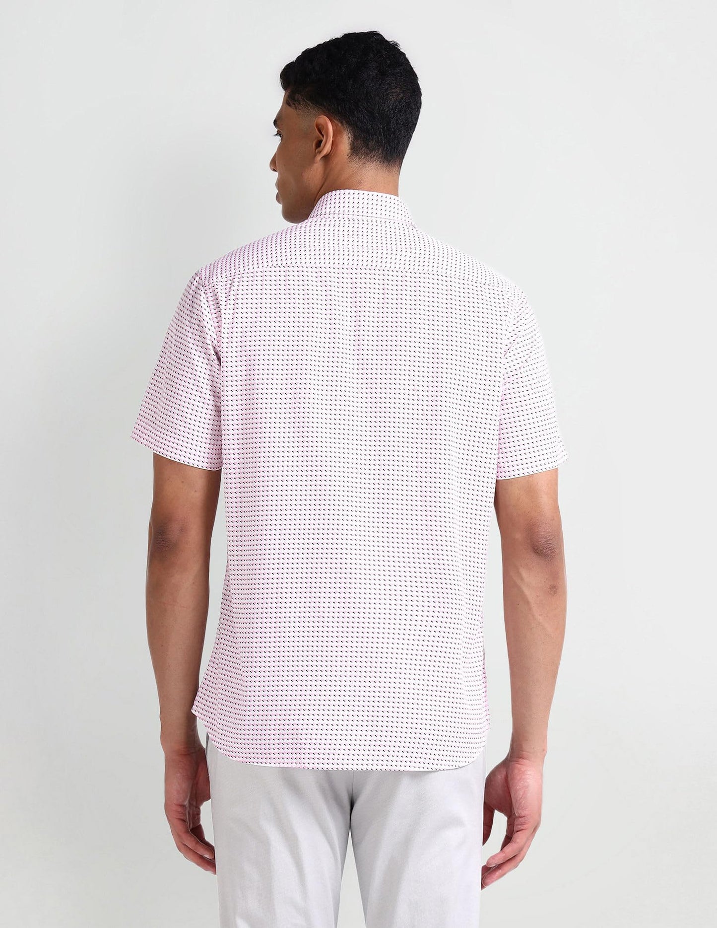 Arrow Short Sleeve Geometric Print Shirt Light Green