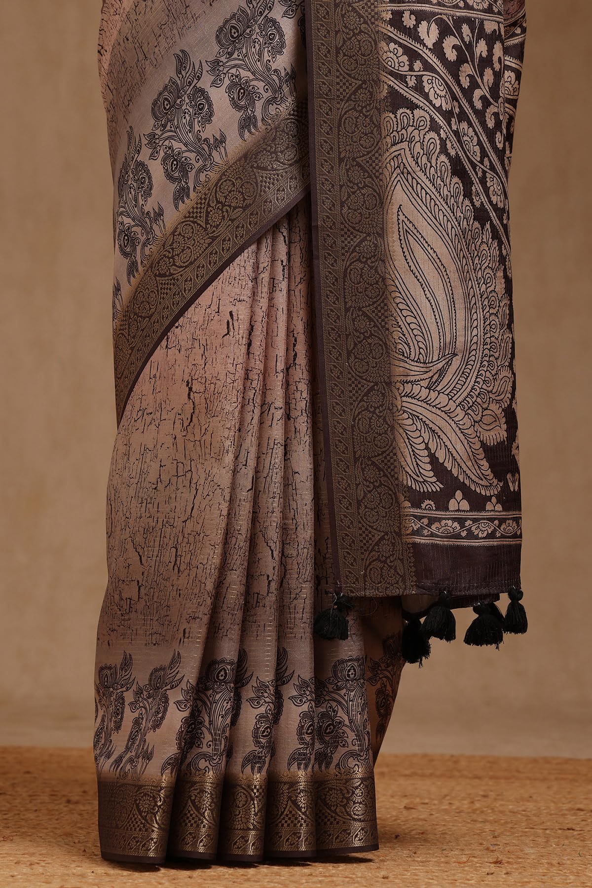 Soch Womens Tussar Abstract Print Saree