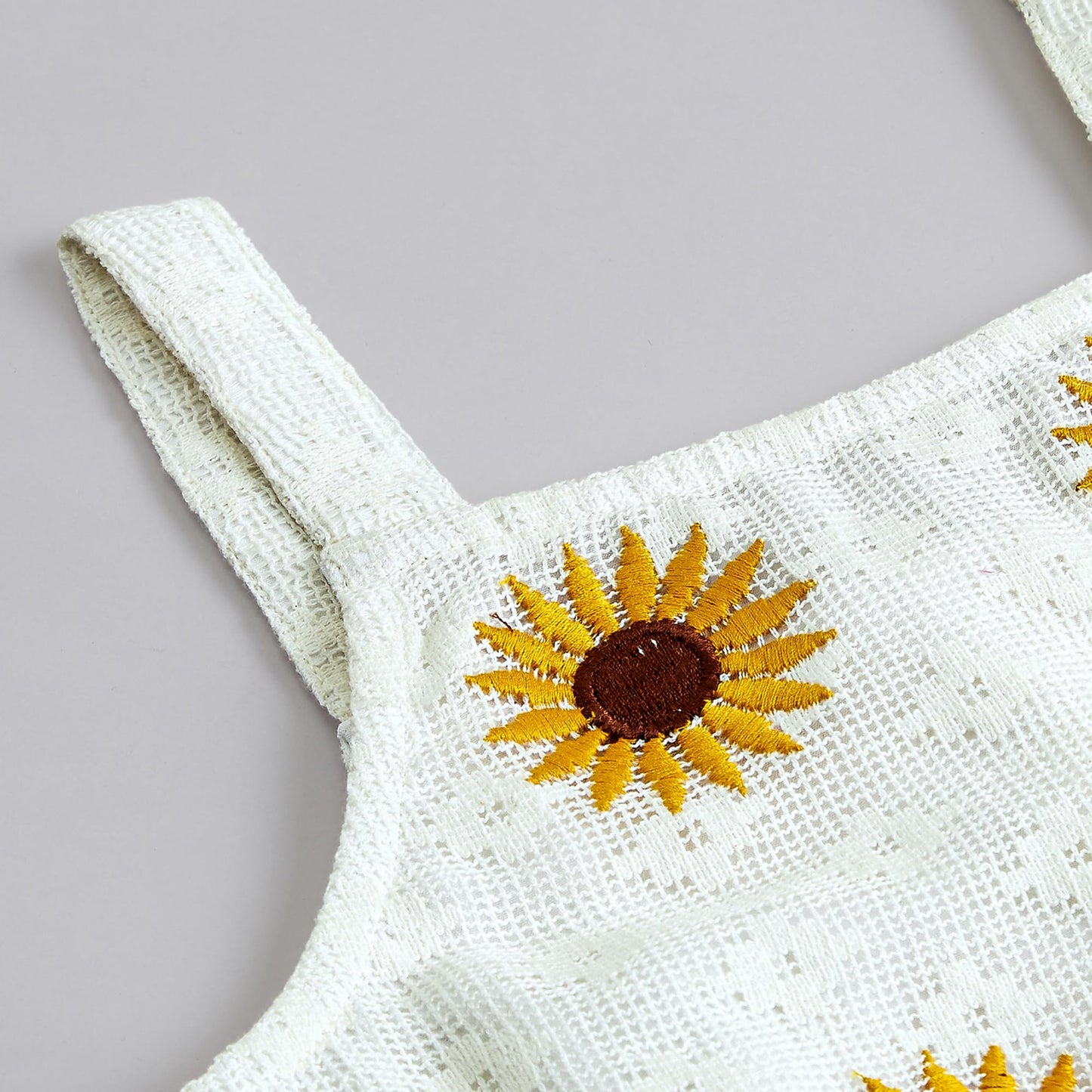 Hoscotch Girls Floral White Sleeveless Skirt Set For Ages (6-7 Years)