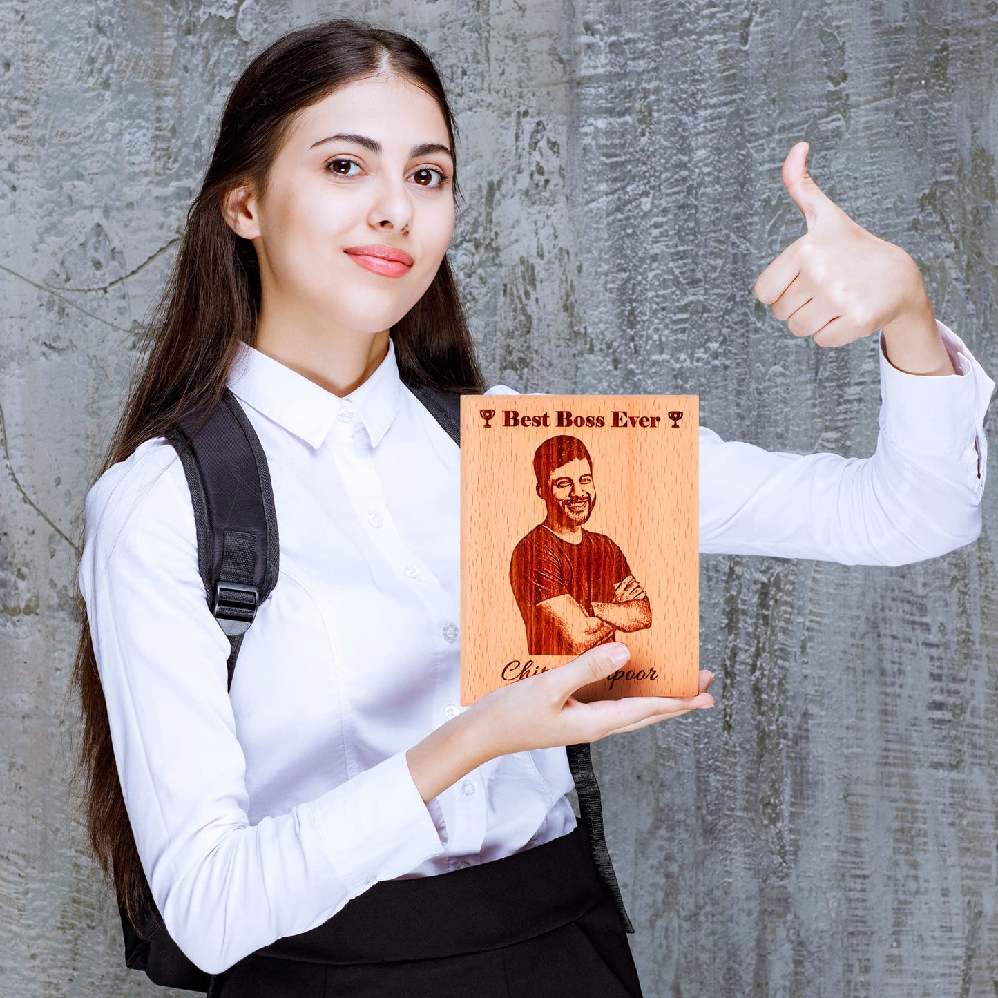 GFTBX Personalized Engraved Wooden Photo Frame For Boss, Manager & Colleagues - Gift For Boss With Photo On Plaque Customized Gifts For Office Colleague (5x4 Inches, Wood), Tabletop