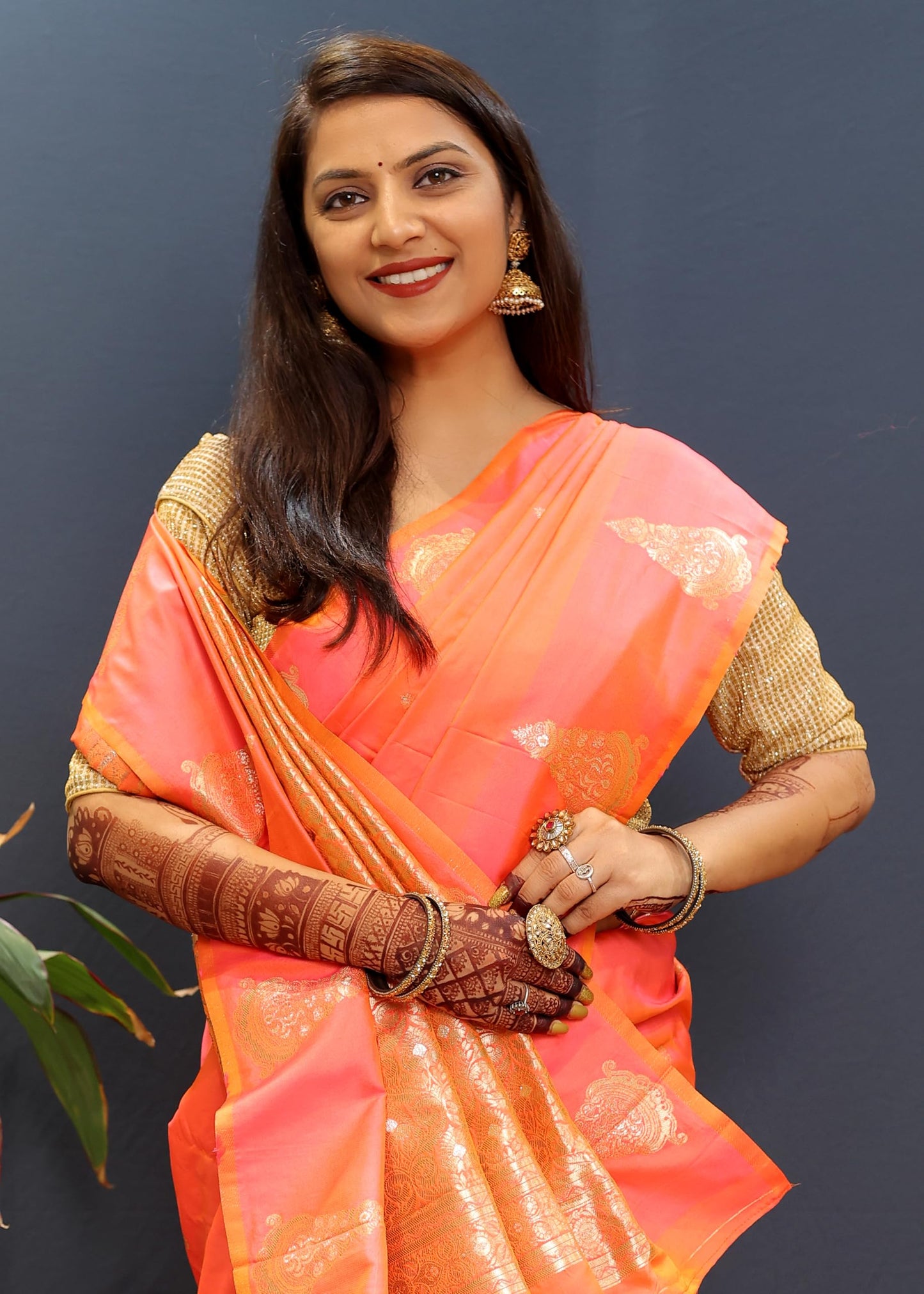 AMIRAT Women's Soft Banarasi Silk Saree with Unstitched Blouse Piece Floral Pattern Jacquard Woven Weave Type and Zari Work