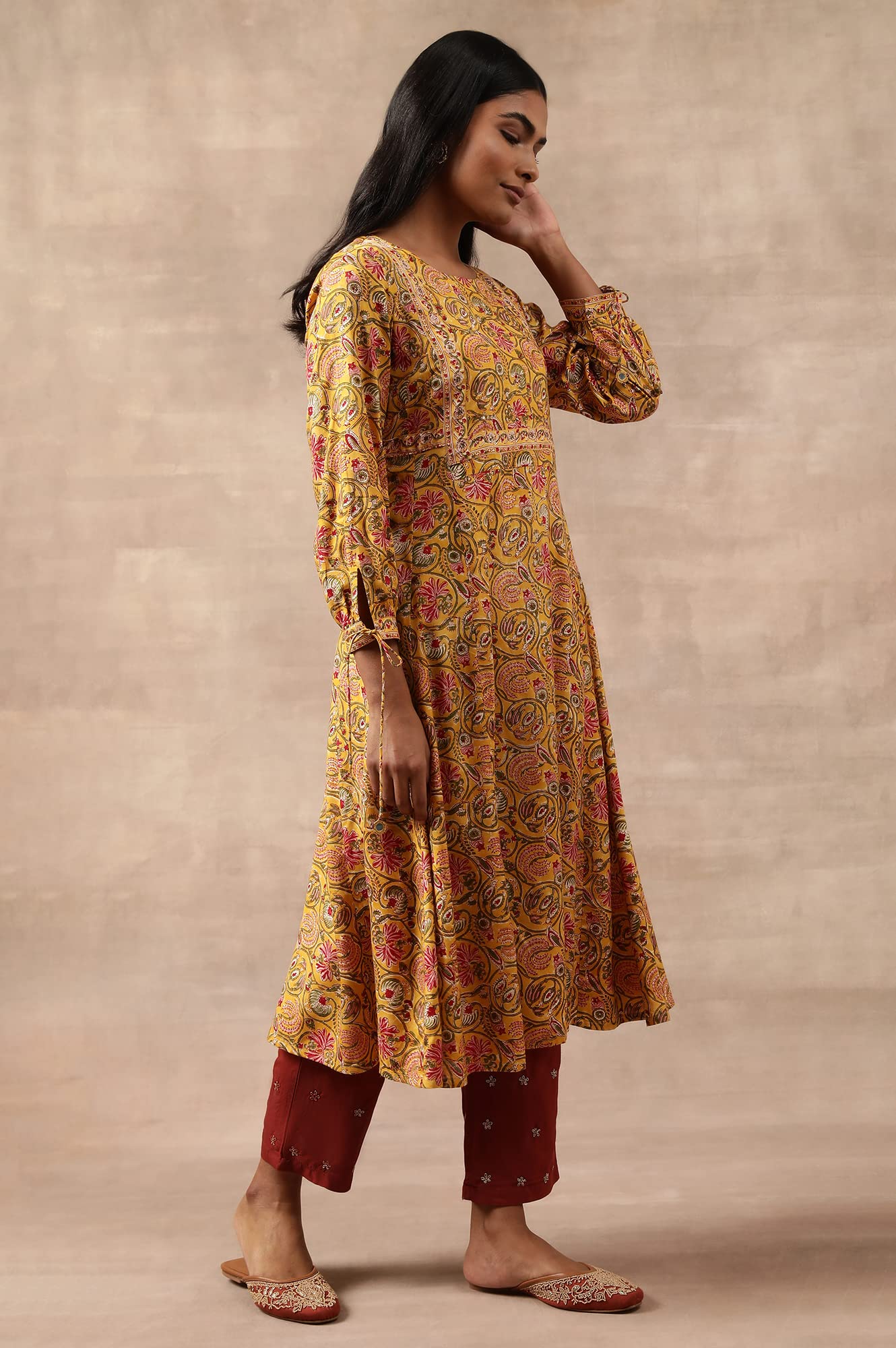 W for Woman Women's Viscose Regular (Kurta_ARTISANS Gold_L)