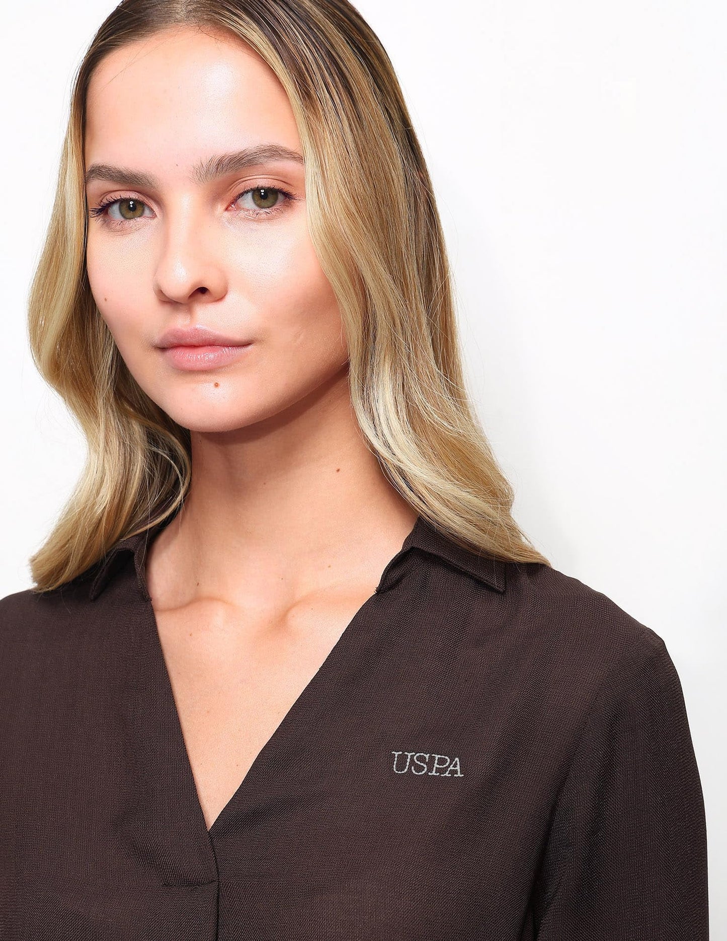 Textured Knotch Collar Top