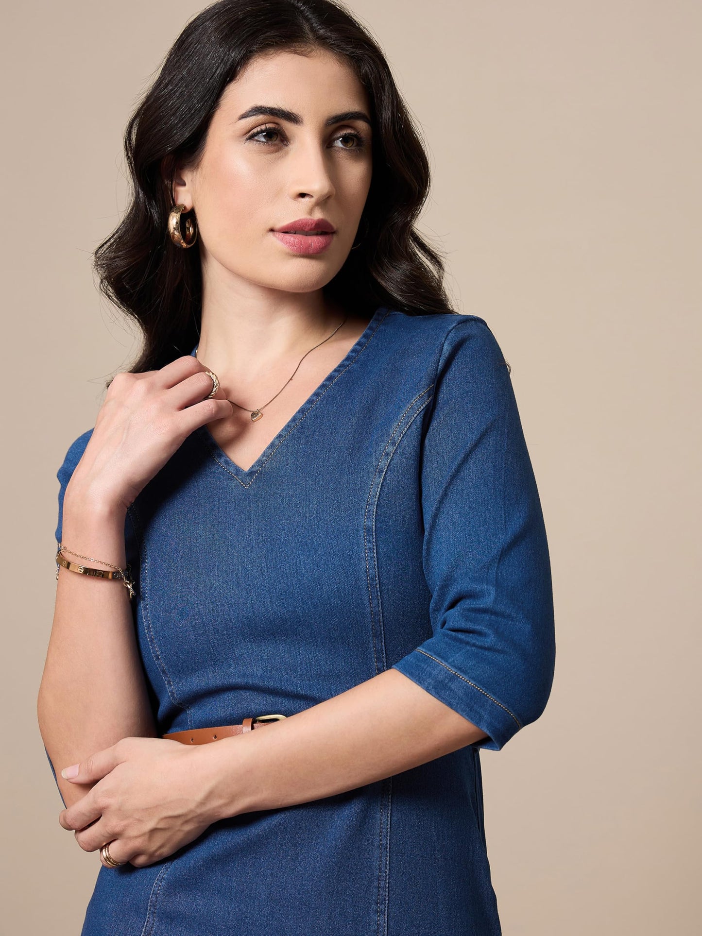 SASSAFRAS worklyf Blue Denim V-Neck Below Knee Dress