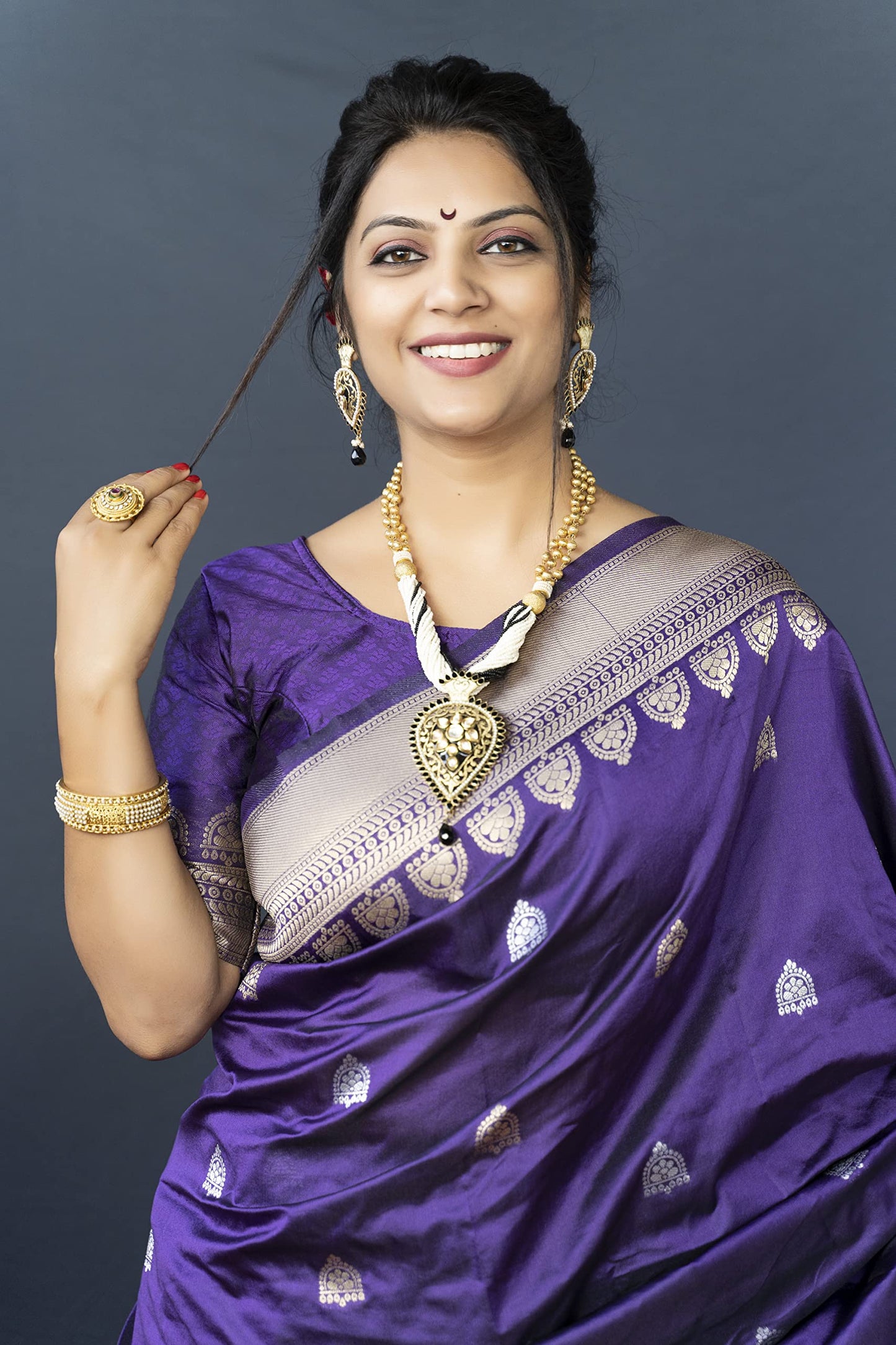 AMIRAT Women's Banarasi Silk Saree With Golden Zari Woven With Blouse Piece (Purple)