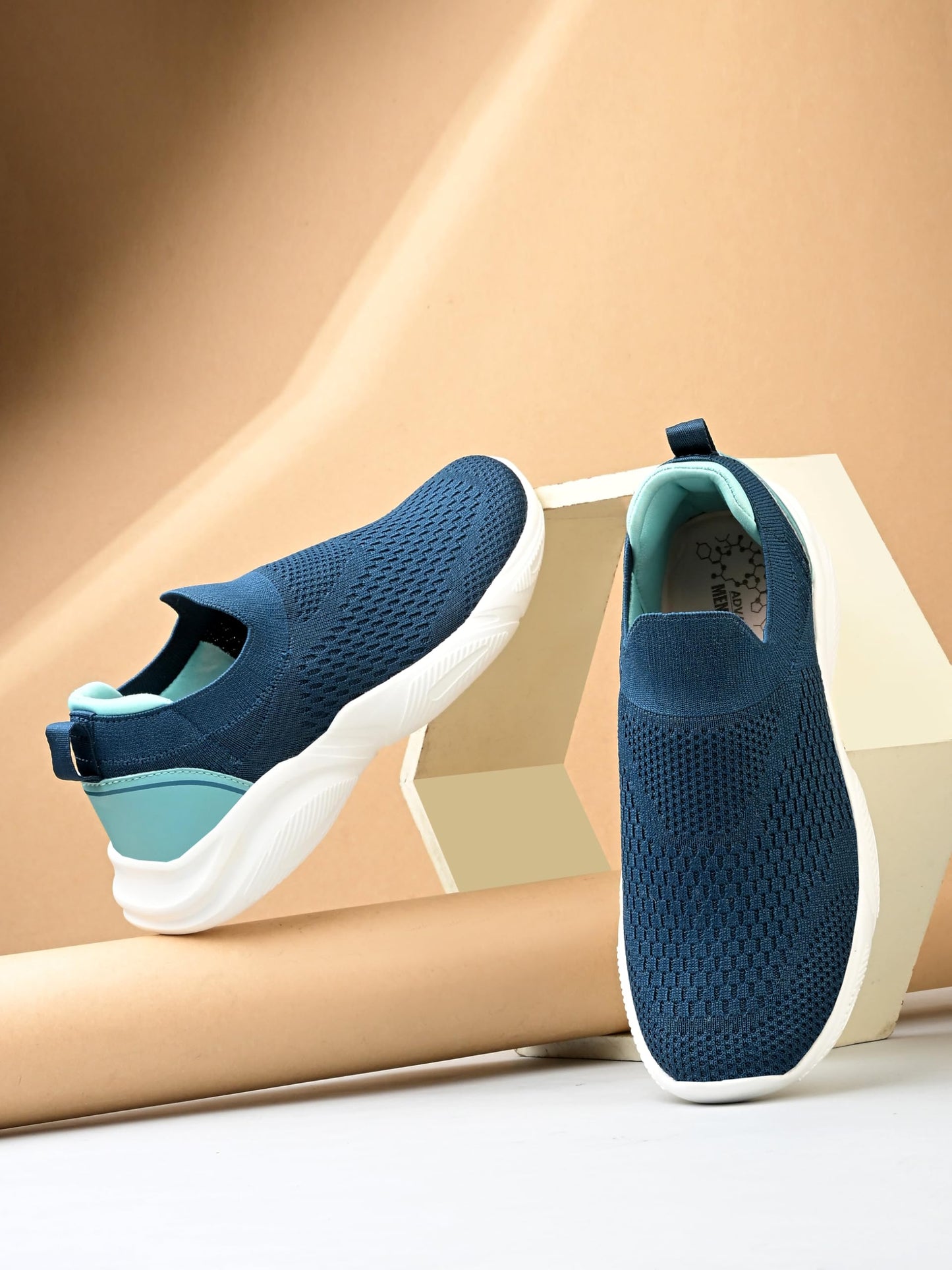 OFF LIMITS Women Derek W Walking Shoes, Teal/Aqua, UK 4