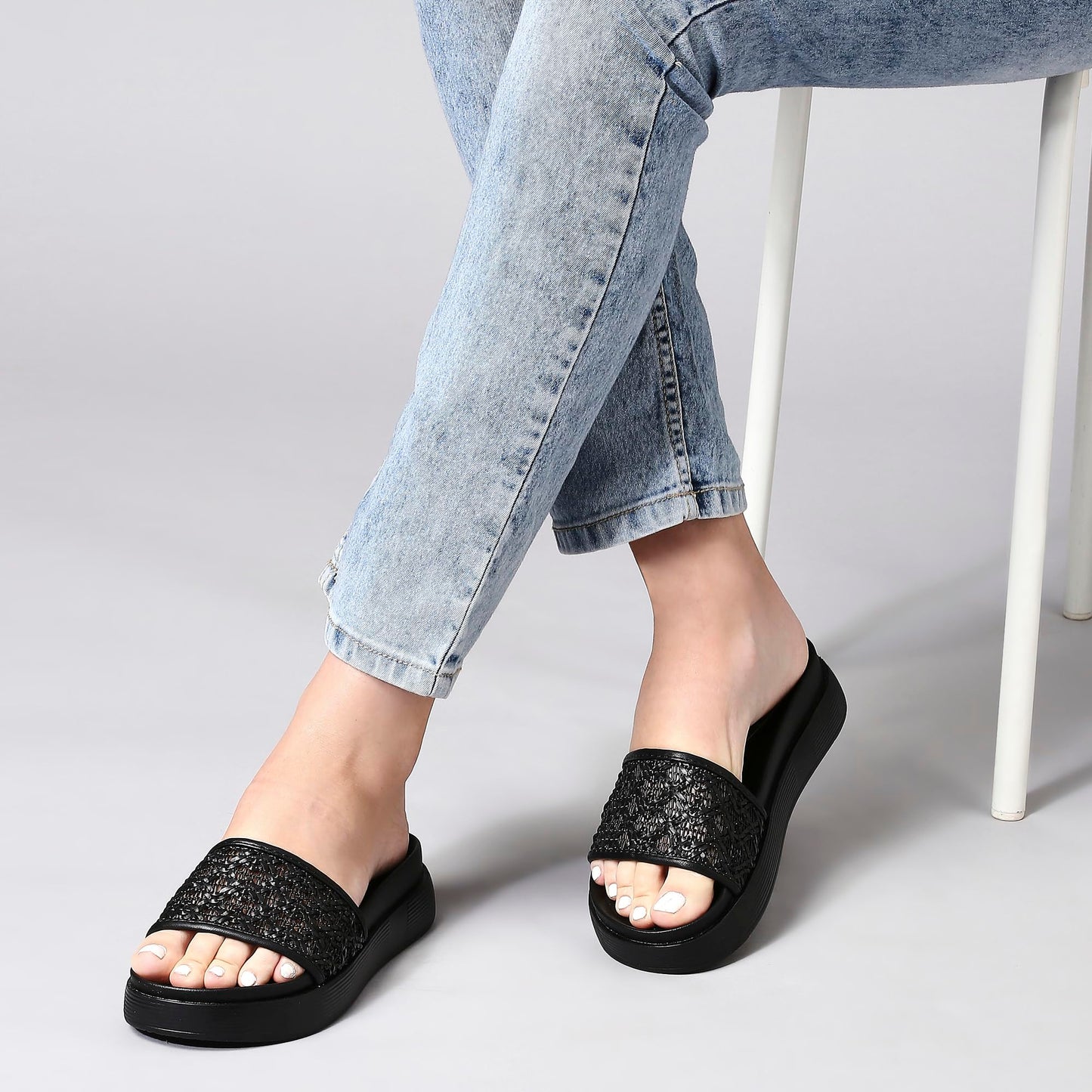 KENNETH COLE Women's Flatform Slide Sandal | Synthetic | Woven Strap, Open Toe | Black, UK8
