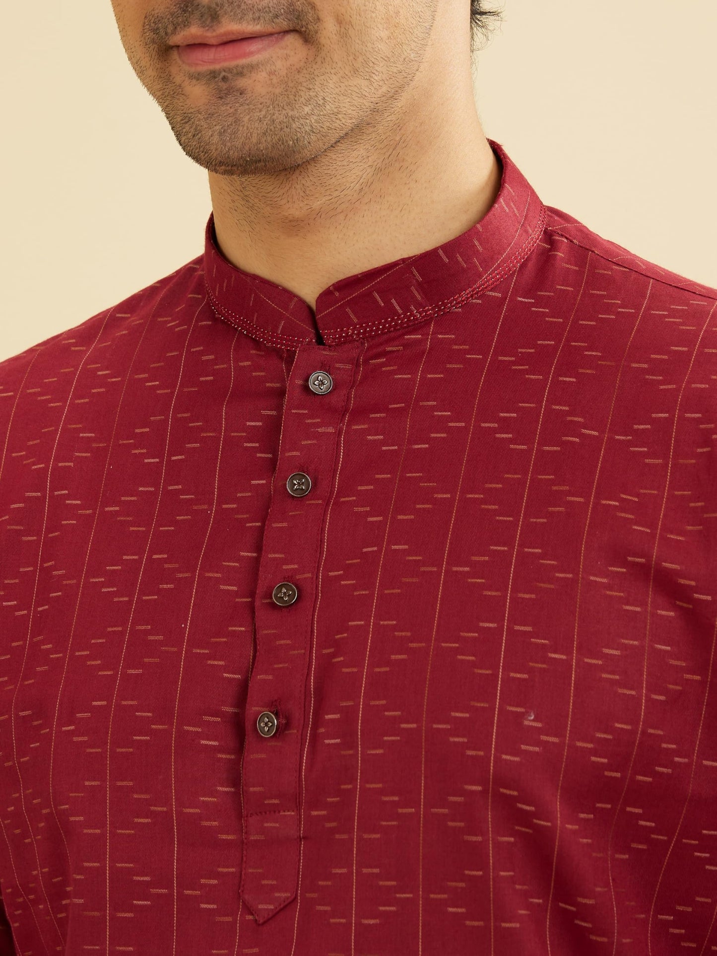 Manyavar Cotton Men's Jacquard Short Kurta (Maroon,L)