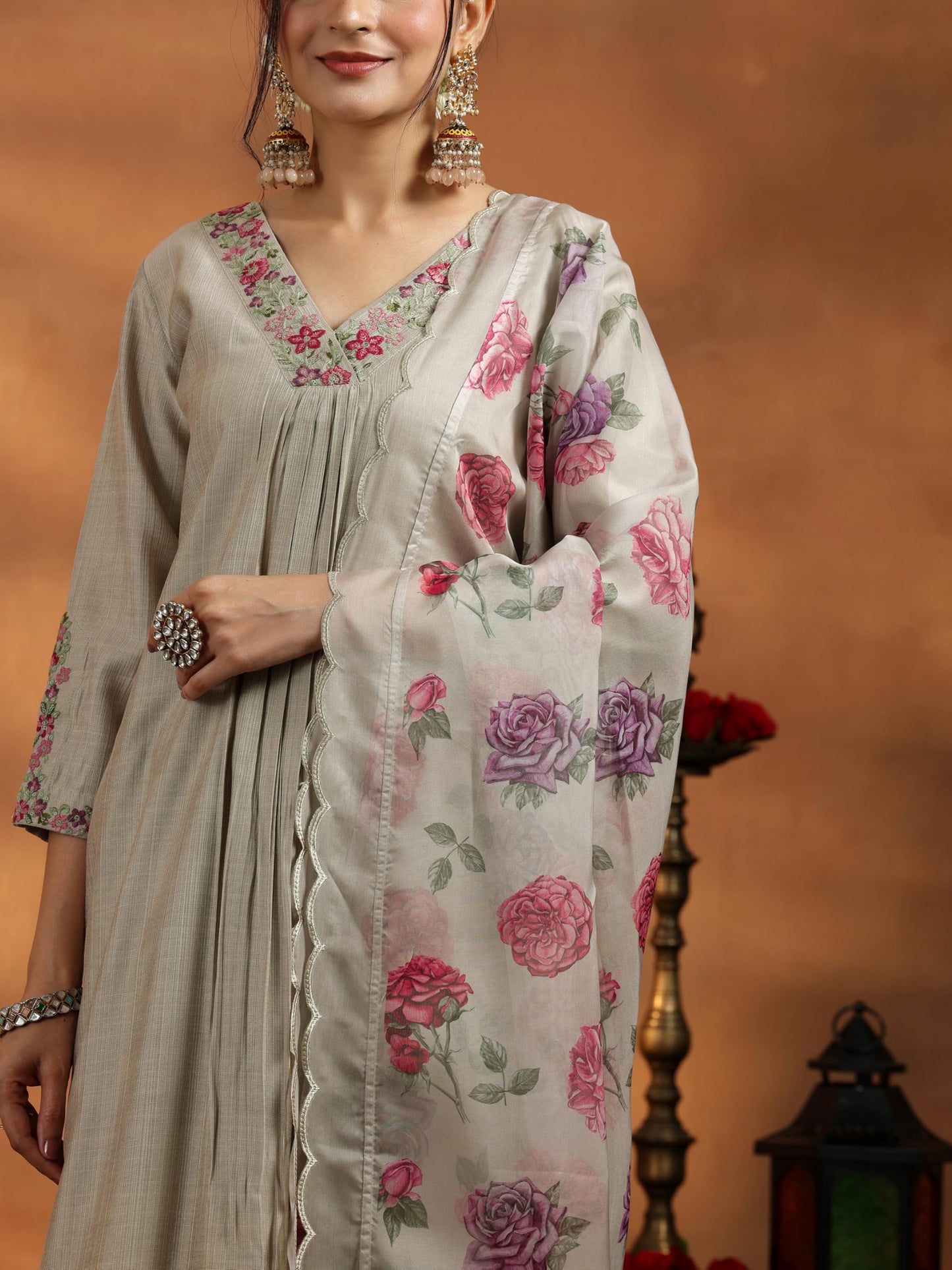 Libas Women's Silk Blend Kurta Sets (27741H