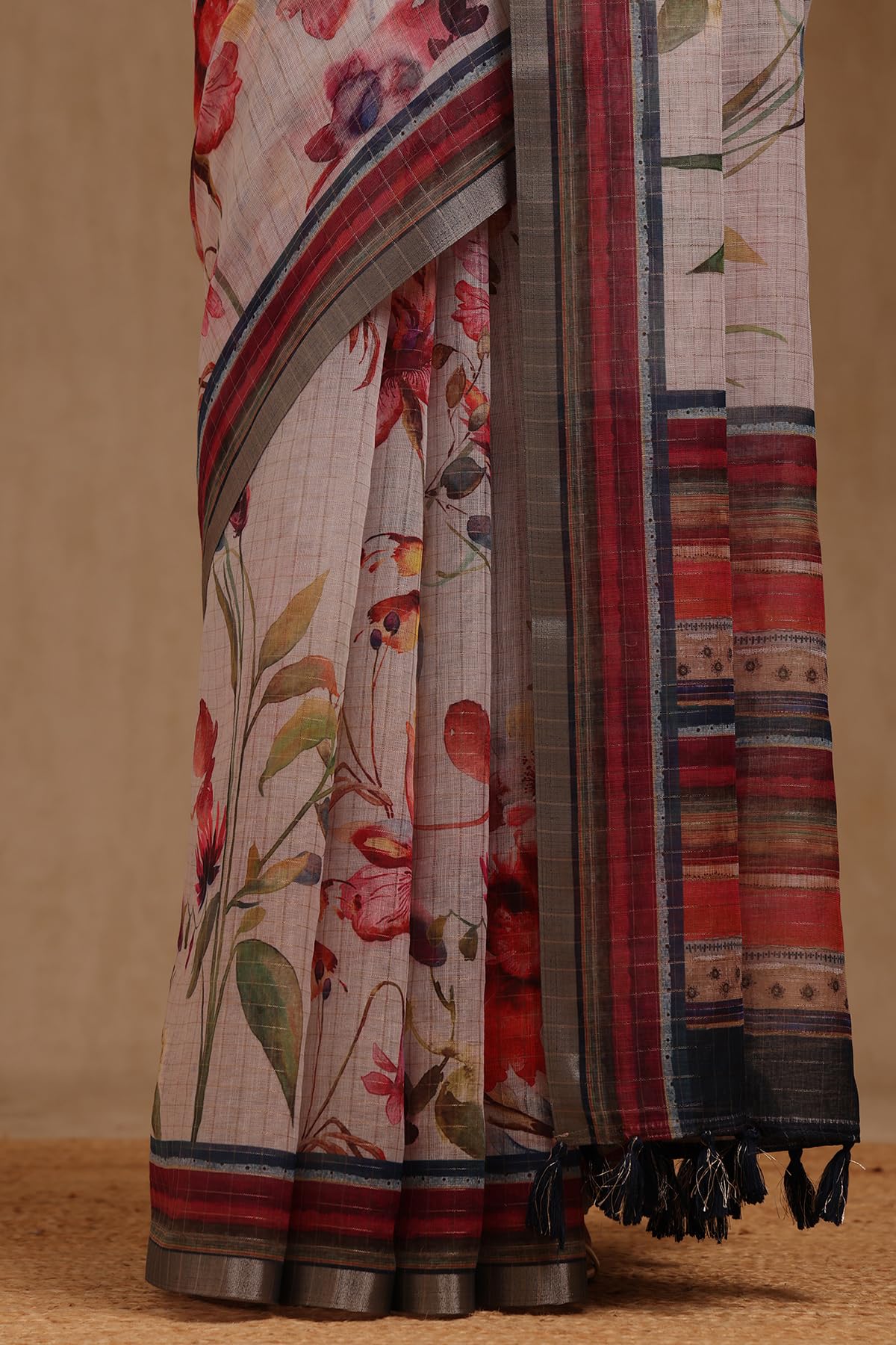 Soch Womens Off White Linen Botanical Print Saree