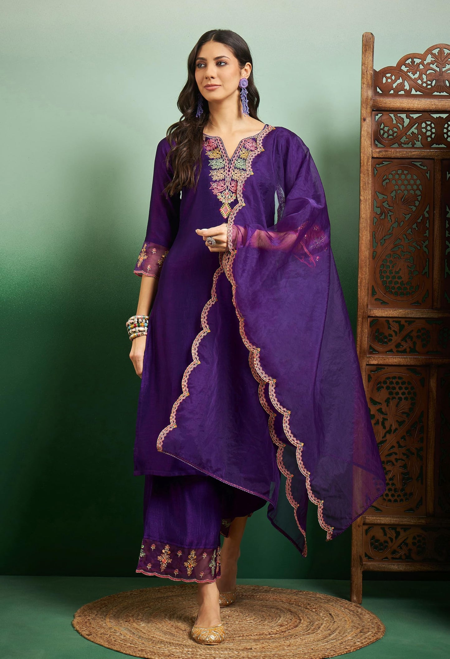 SheWill Women's Purple Embroidered Notch Neck Silk Blend Kurta Set with Palazzo & Organza Dupatta | Sangria Kurta Set for Women Navratri Kurta