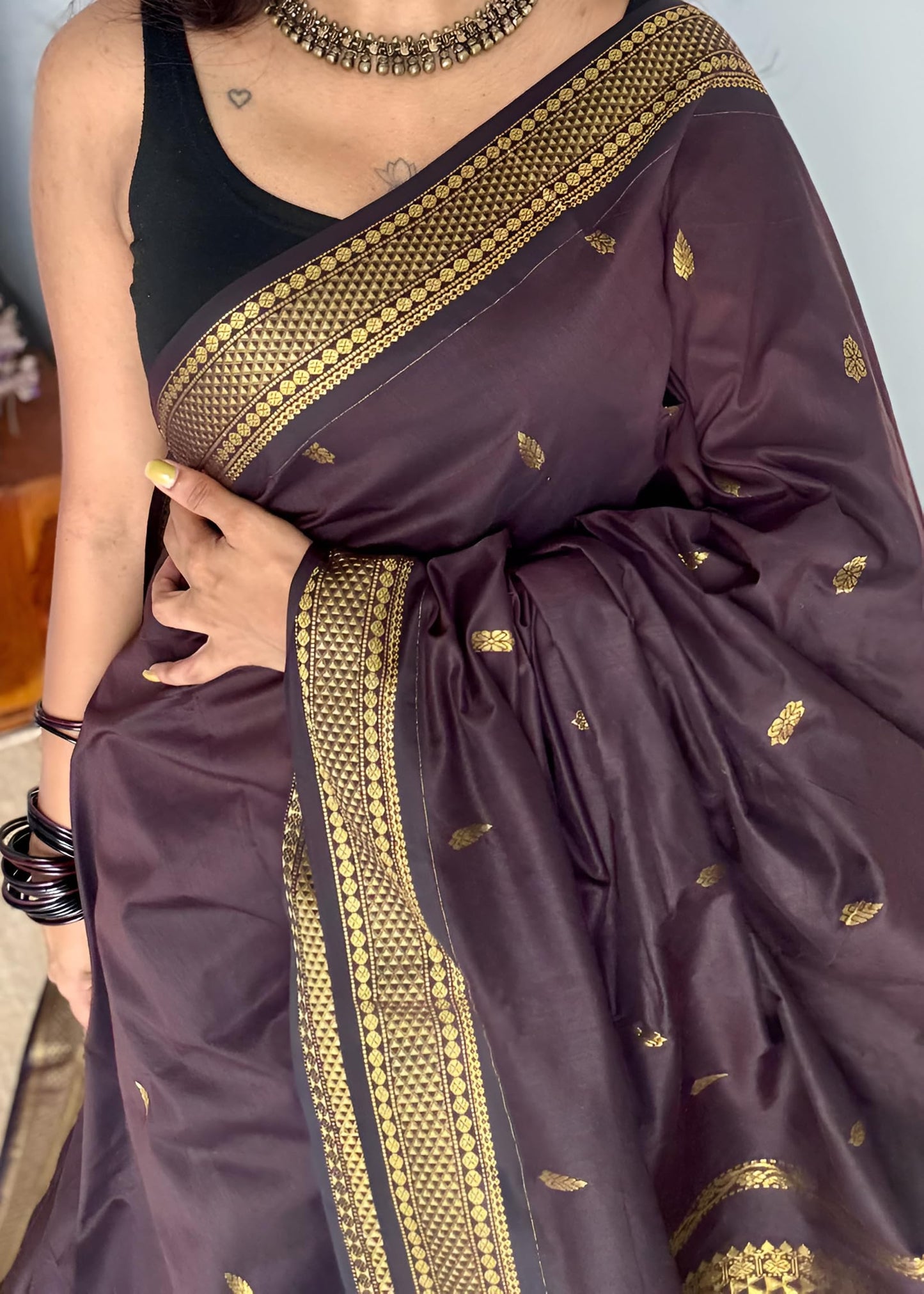ILAIYAAL CLOTHINGS Women's Kanjivaram Cotton Silk Saree South Indian Paithani Sari | gadwal cotton sarees with Zari Border and Blouse Piece - Suitable For All Indian Occasions and Festivals Coffee01