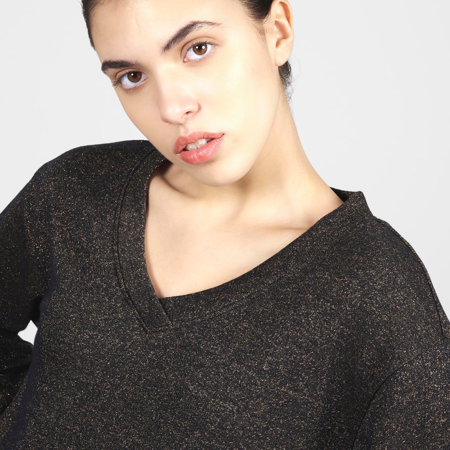 Skechers Women's Skech-Sweats Shimmer V-Neck (LT110A-BLK_S)