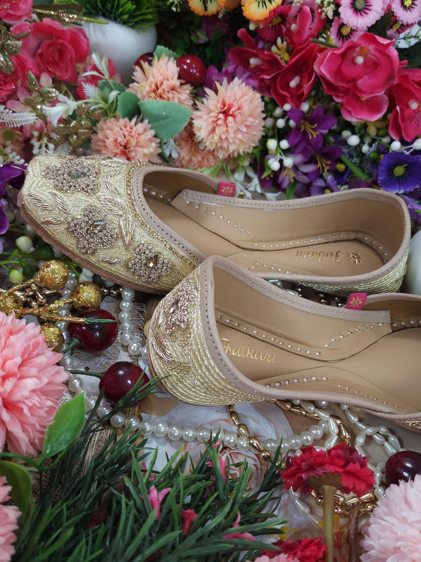 Fulkari Women Gulmore Formal Genuine Soft Leather Jutis | Bite and Pinch Free Juttis | Punjabi Jutti | Girl's Wedding Flat Ladies Mojari Ethnic Juti |