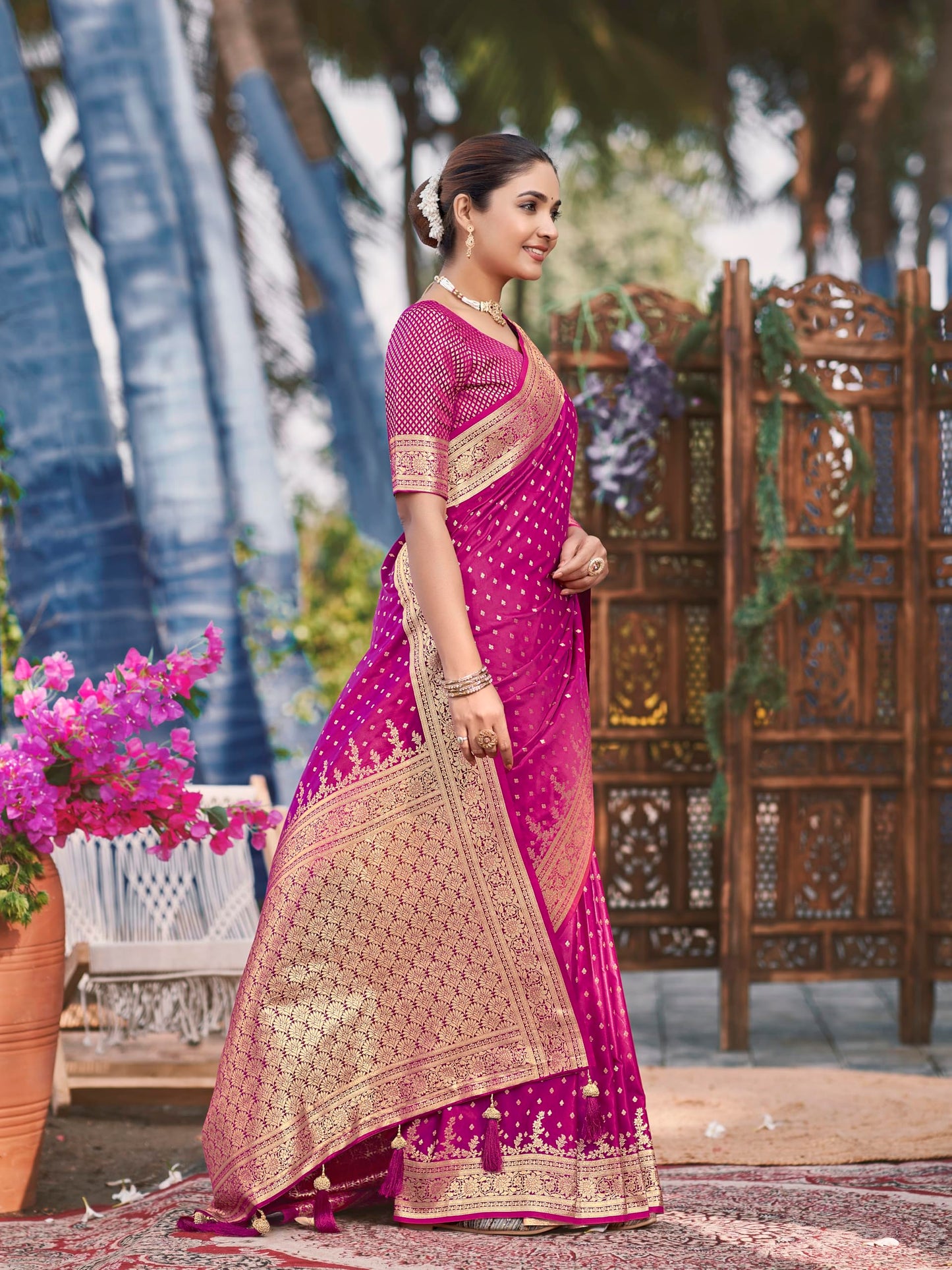 MANOHARI Women's Most Trendy Banarasi Satin Silk Woven Pink Saree With Heavy Jacquard Work Saree With Blouse Piece_MN1994