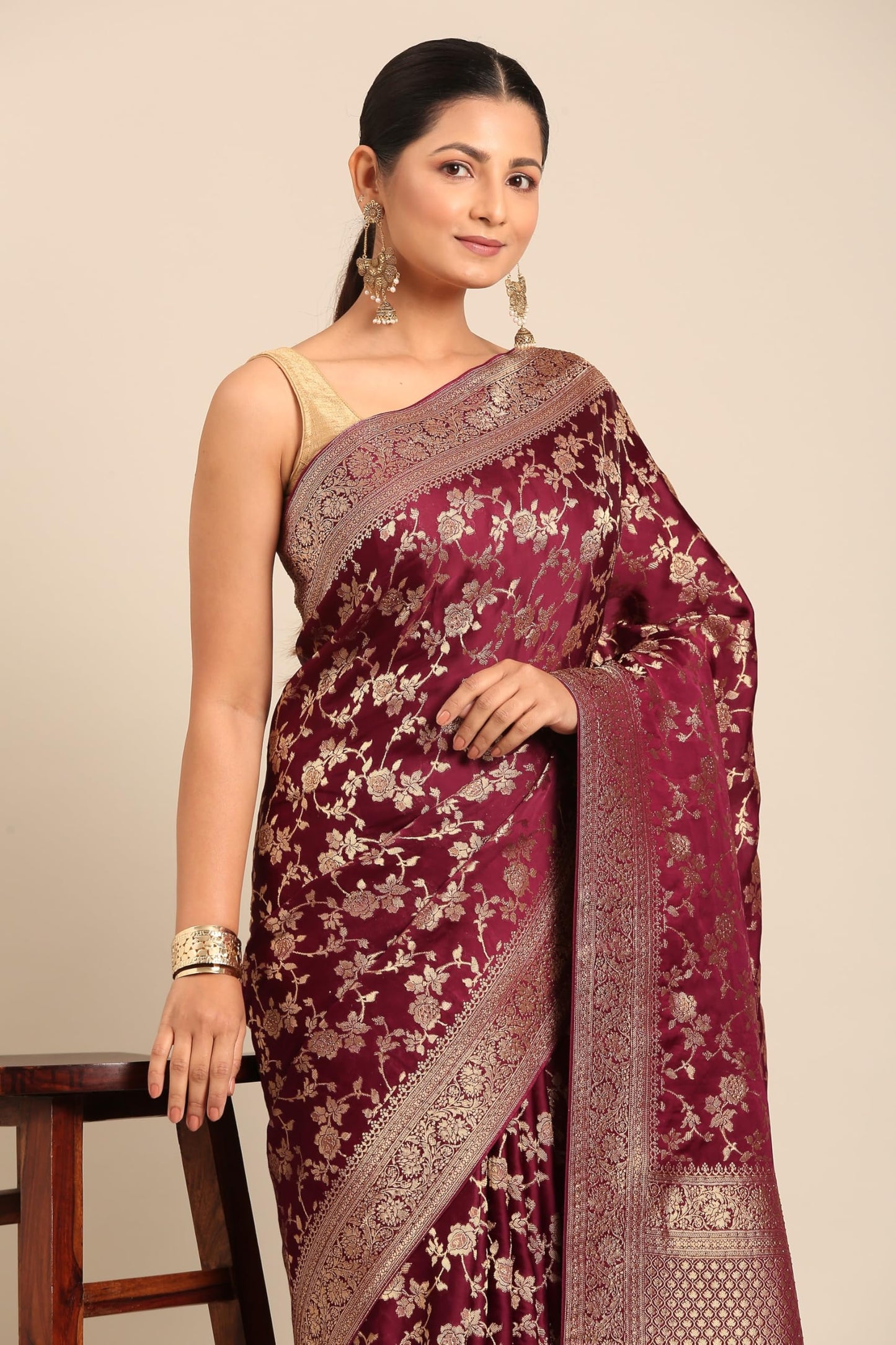 MOHEY Women's Art SilkBel Buti Patterned Zari Weave Saree (Wine)