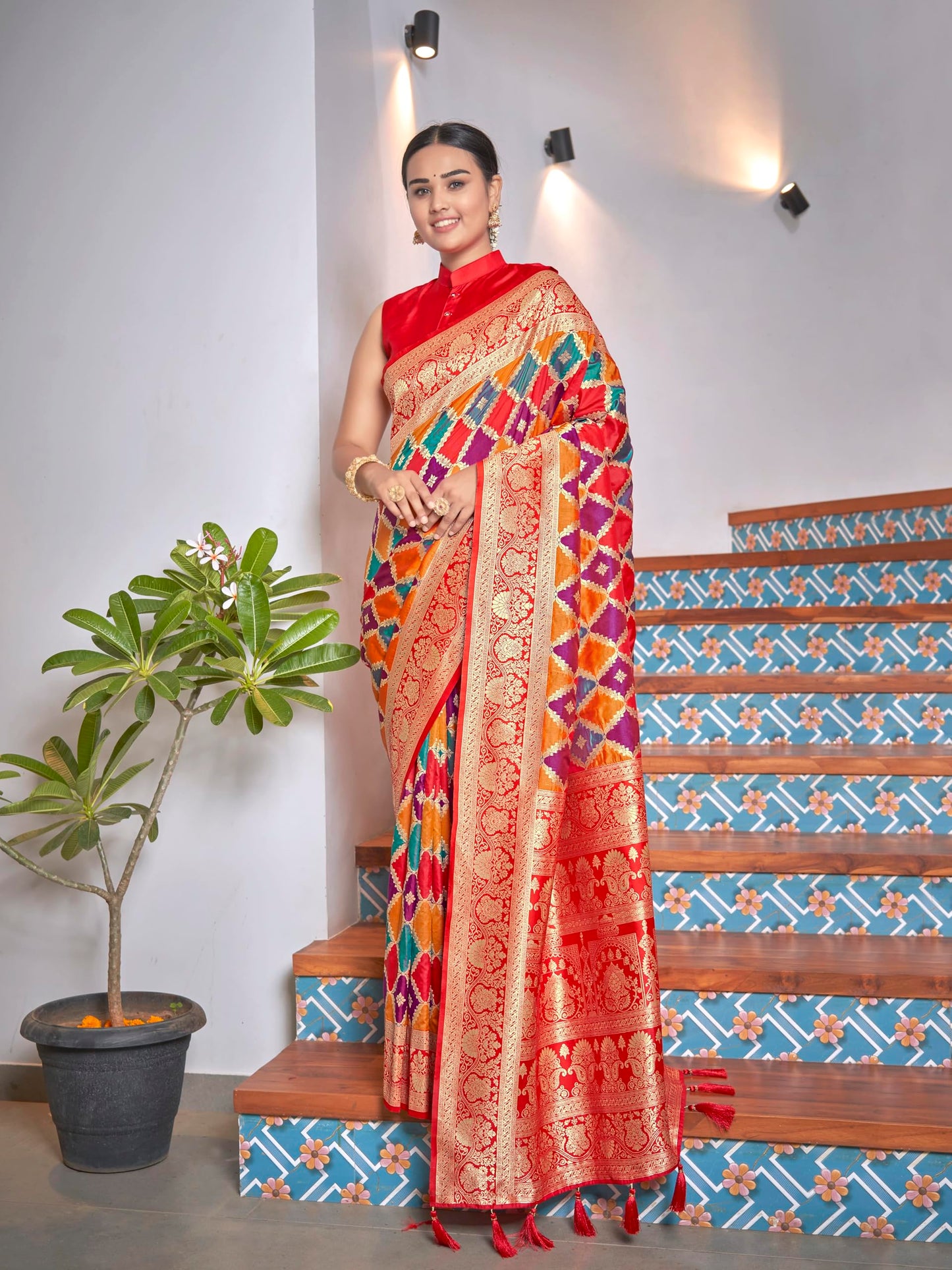 MANOHARI Women's Most Trendy Banarasi Woven Yellow with Multicolor Saree With Heavy Jacquard Work Saree With Blouse Piece