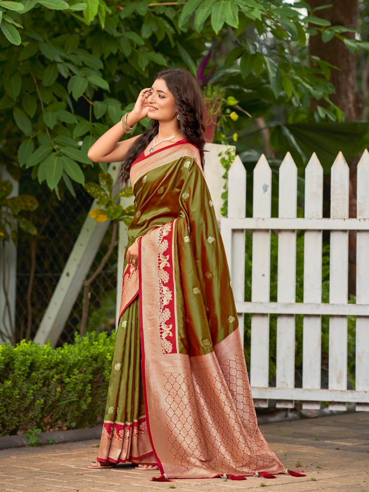 MANOHARI Women's Most Trendy Banarasi Satin Silk Woven Olive Green Animal Design Pattern Pattern Saree With Heavy Jacquard Work Saree With Blouse Piece_MN2037