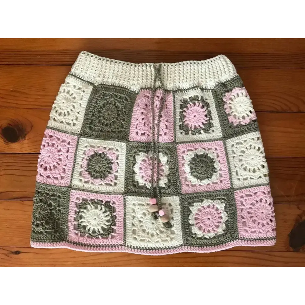 Elegant Multicoloured Knitted Woven Design Skirts For Women 