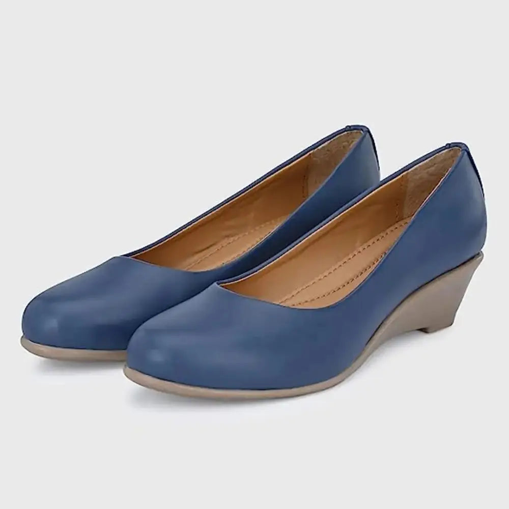 Elegant Rubber Self Design Fashion Flats For Women 