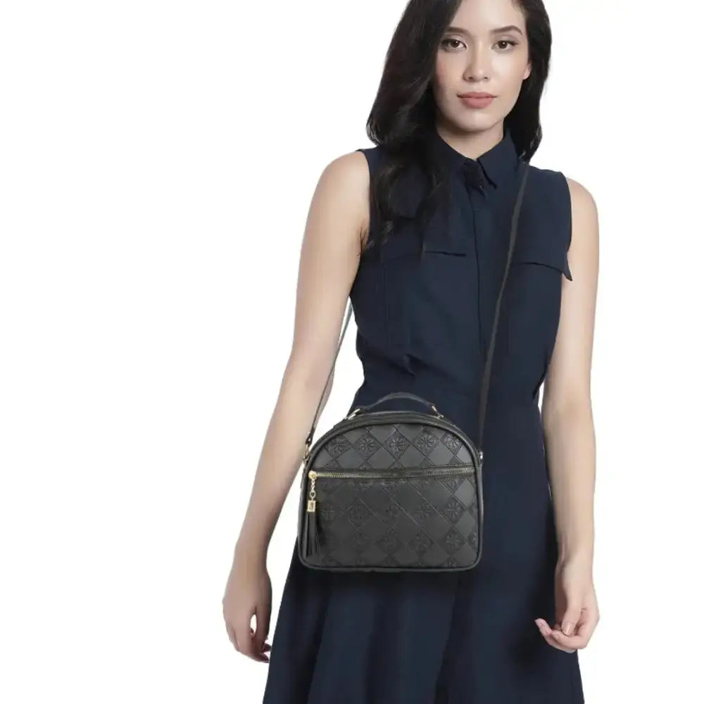 Japkaur black color PU leather bag